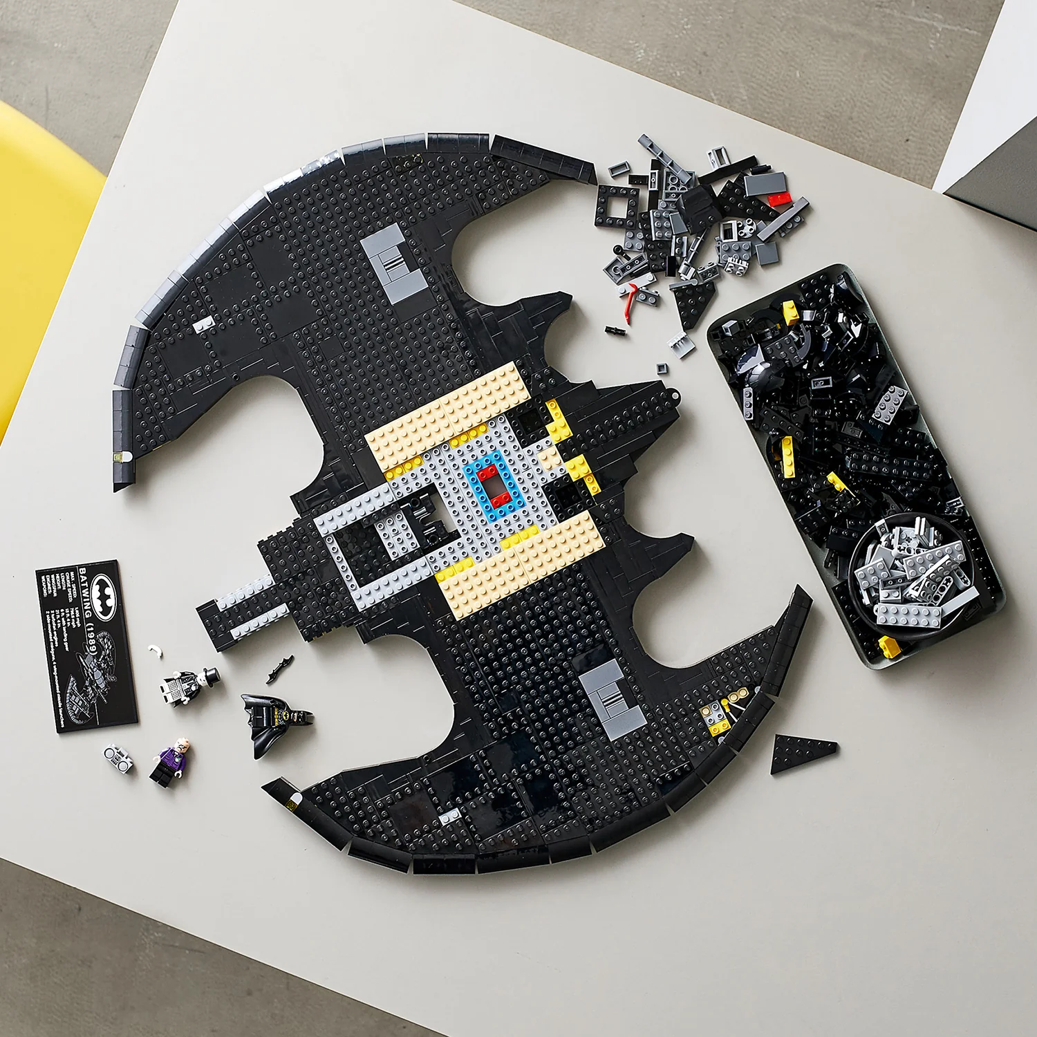 LEGO® DC Batman 1989 Batwing - Image 15