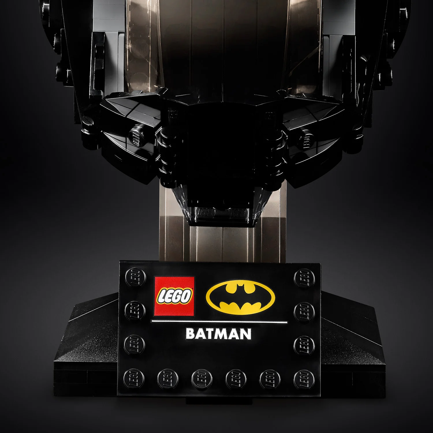 LEGO® Batman™ Cowl - Image 8