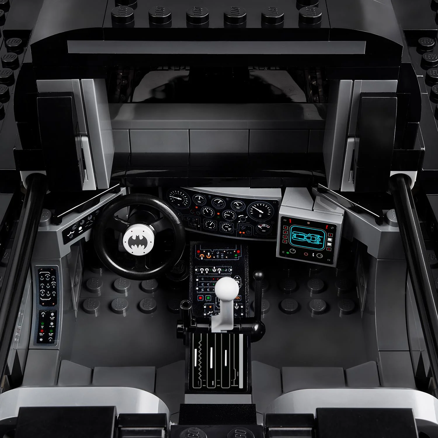 LEGO® DC Batman 1989 Batmobile™ - Image 5