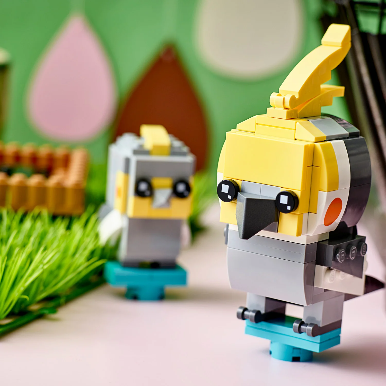 LEGO® BrickHeadz™ Cockatiel - Image 6