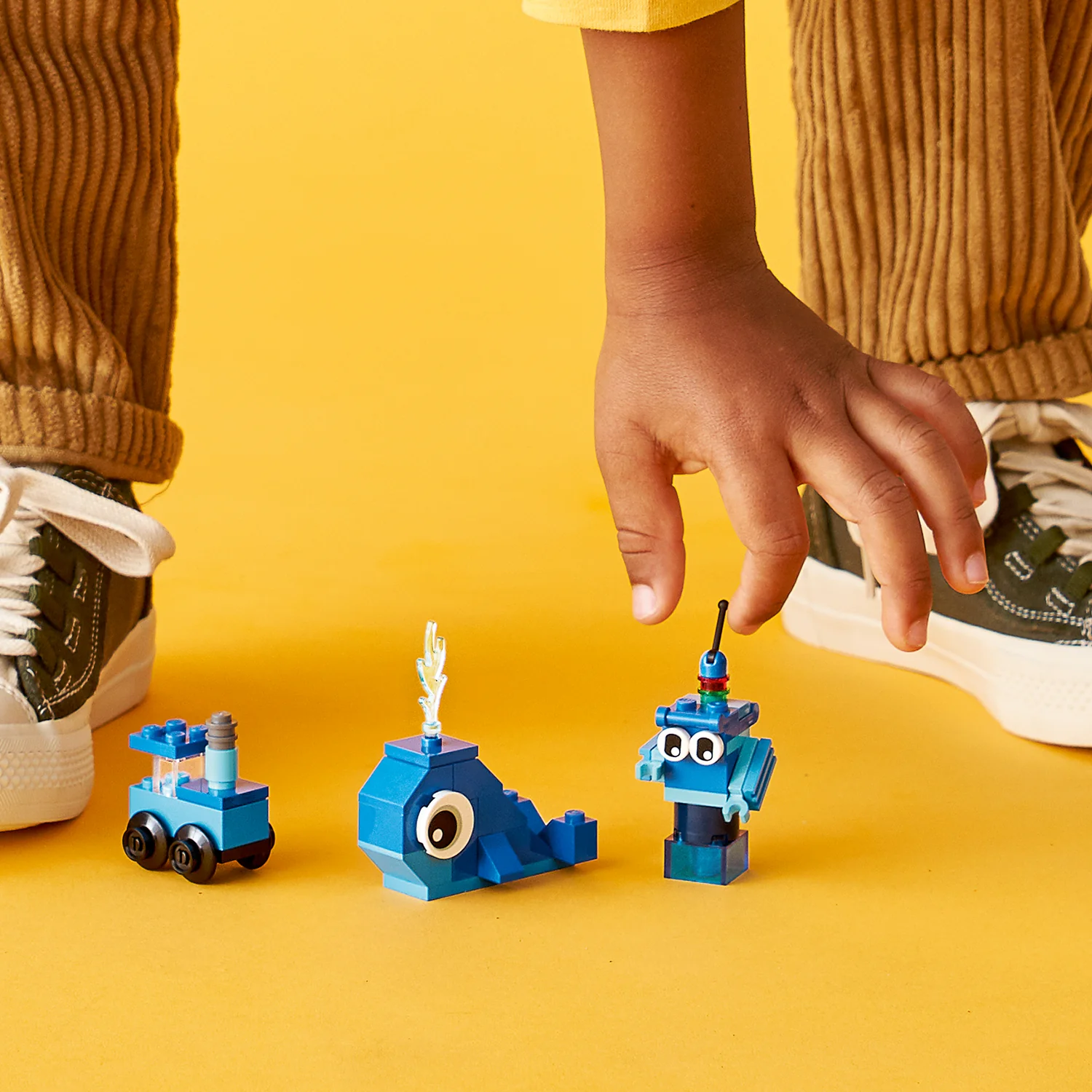 LEGO® Creative Blue Bricks - Image 5