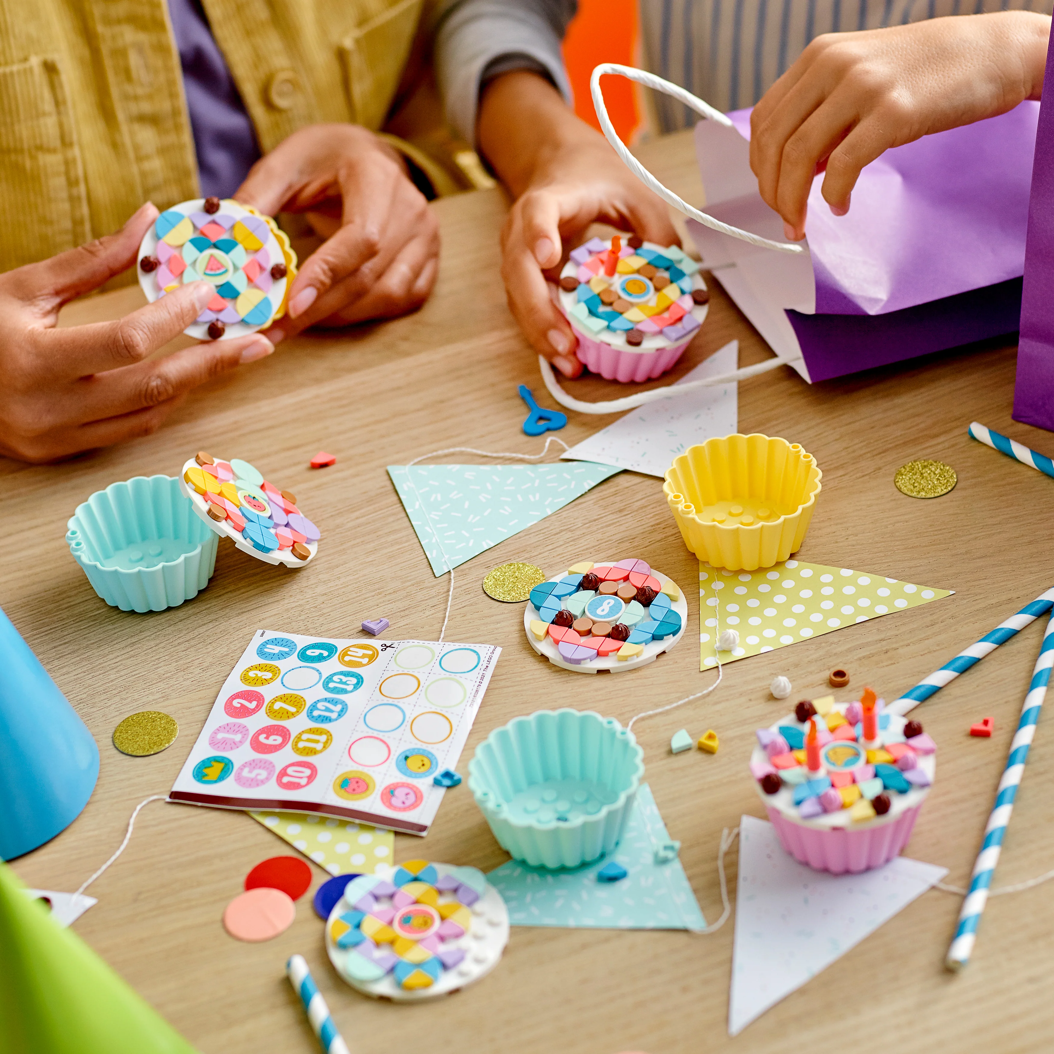 LEGO® DOTS™  Creative Party Kit - Image 5