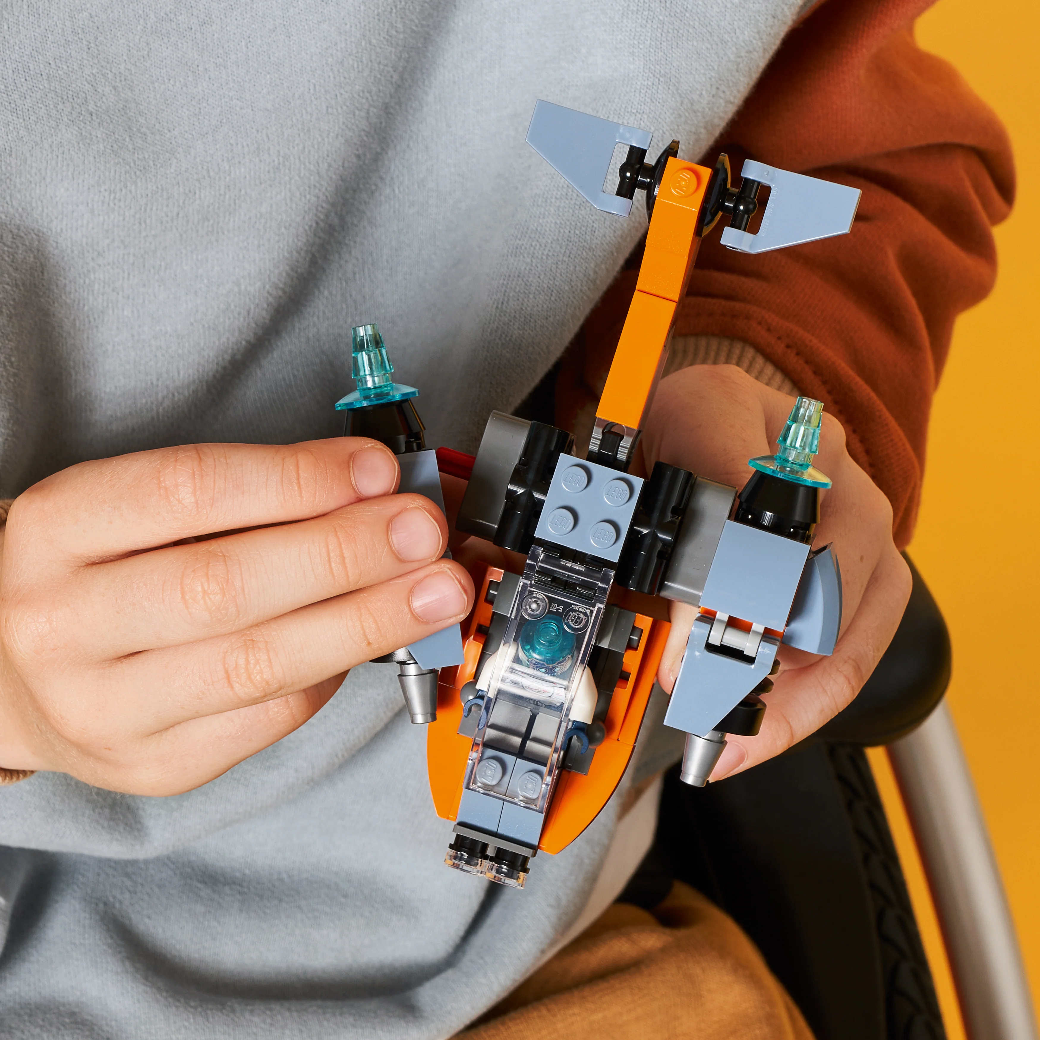 LEGO® Creator 3-in-1 Cyber Drone - Image 3