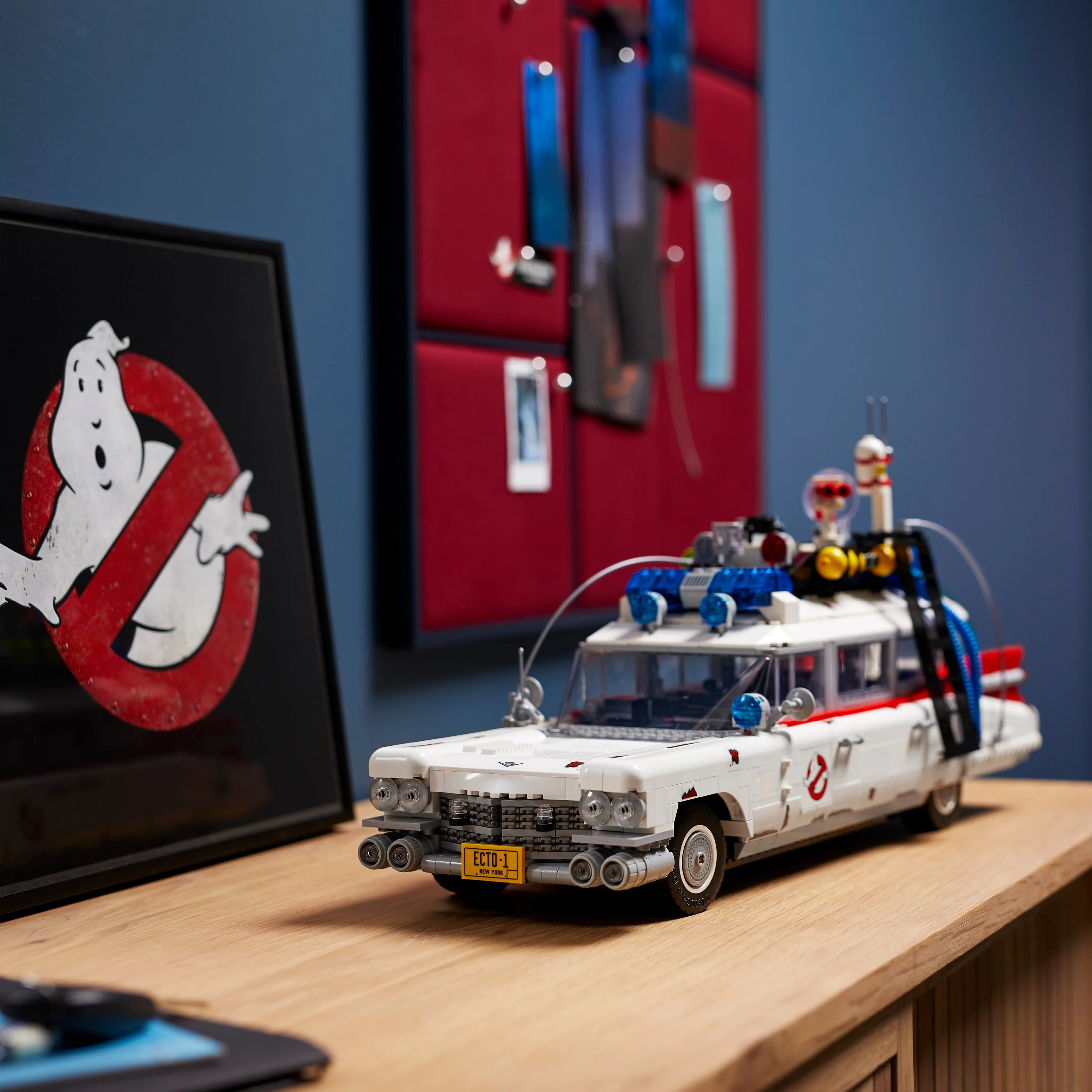 LEGO® Creator Expert Ghostbusters™ ECTO-1 - Image 14