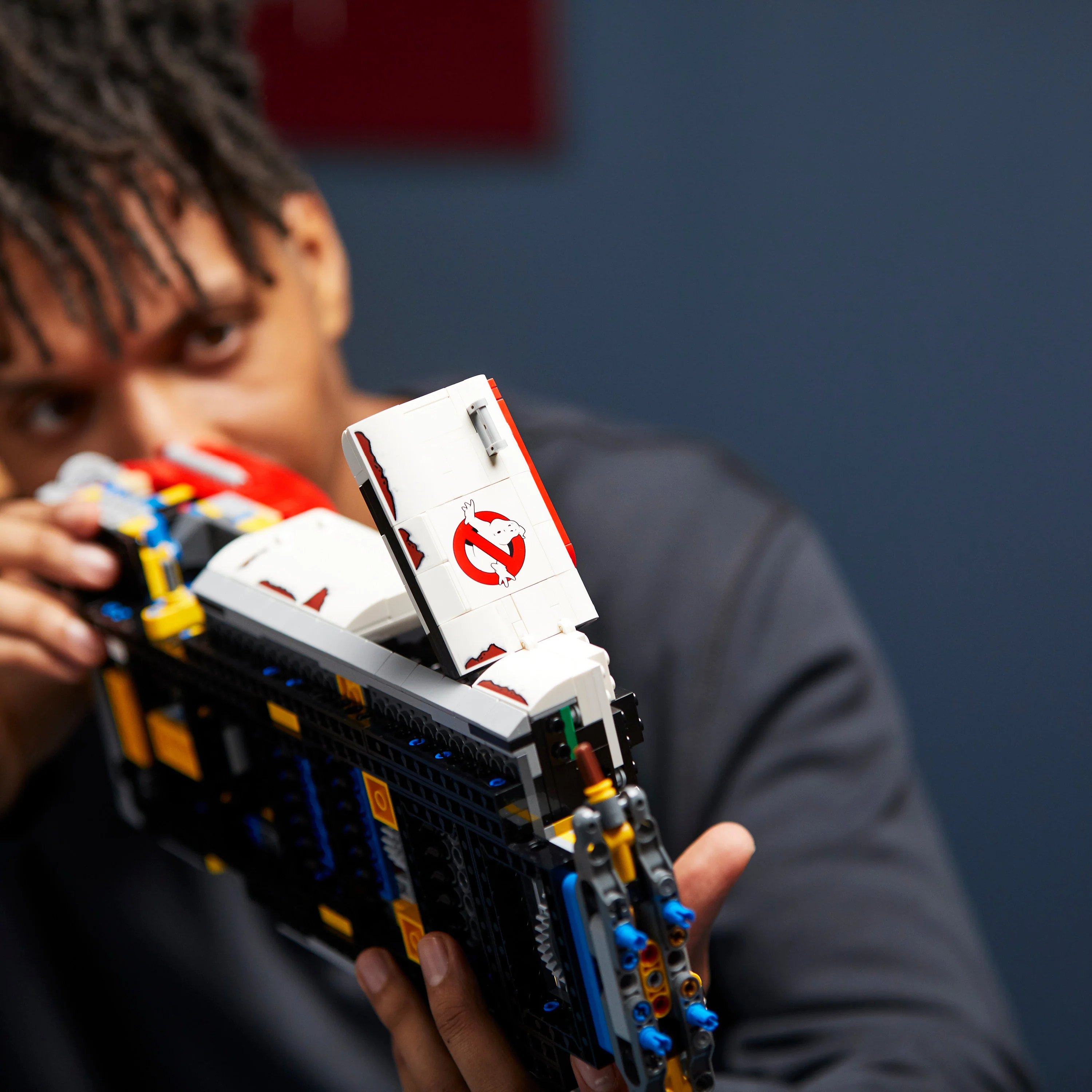 LEGO® Creator Expert Ghostbusters™ ECTO-1 - Image 8