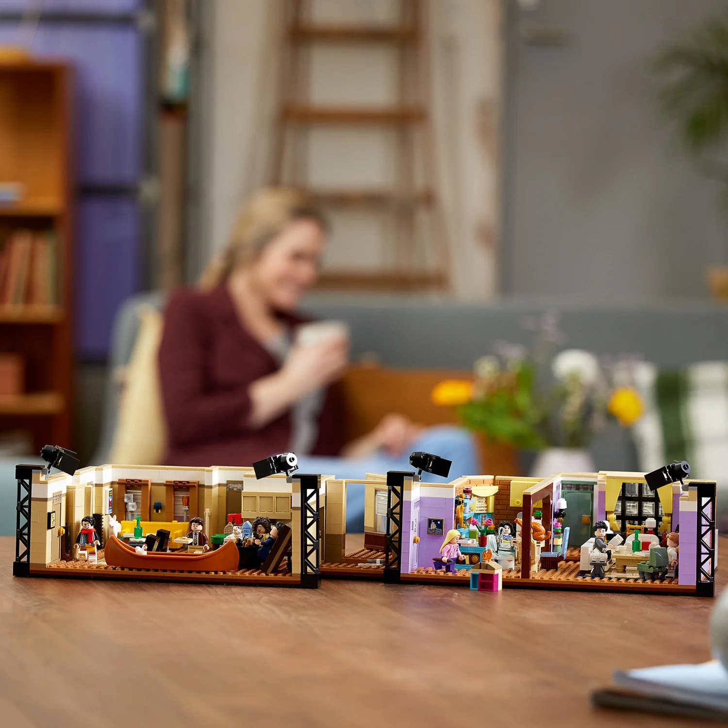 LEGO® Creator Expert The Friends Apartments - Image 3