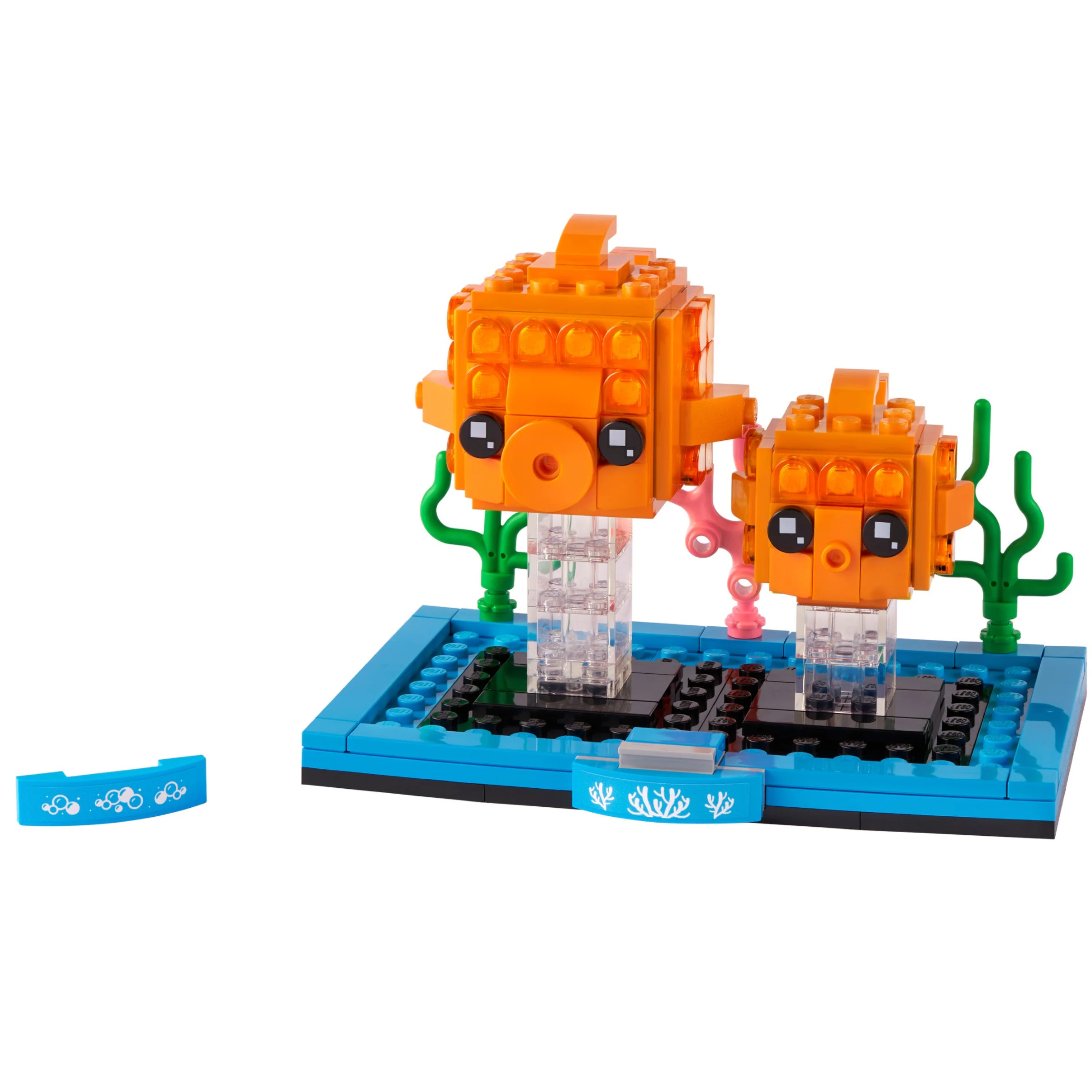 LEGO® BrickHeadz™ Goldfish - Image 2