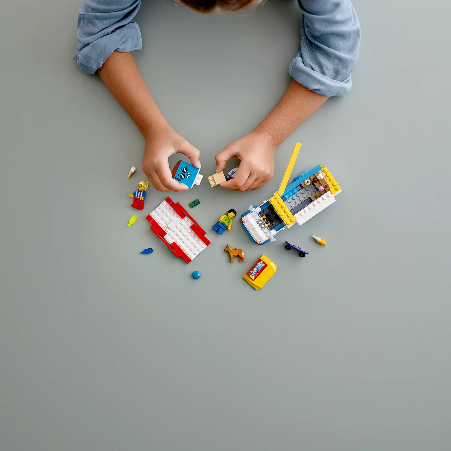 LEGO® City Ice-Cream Truck - Image 3