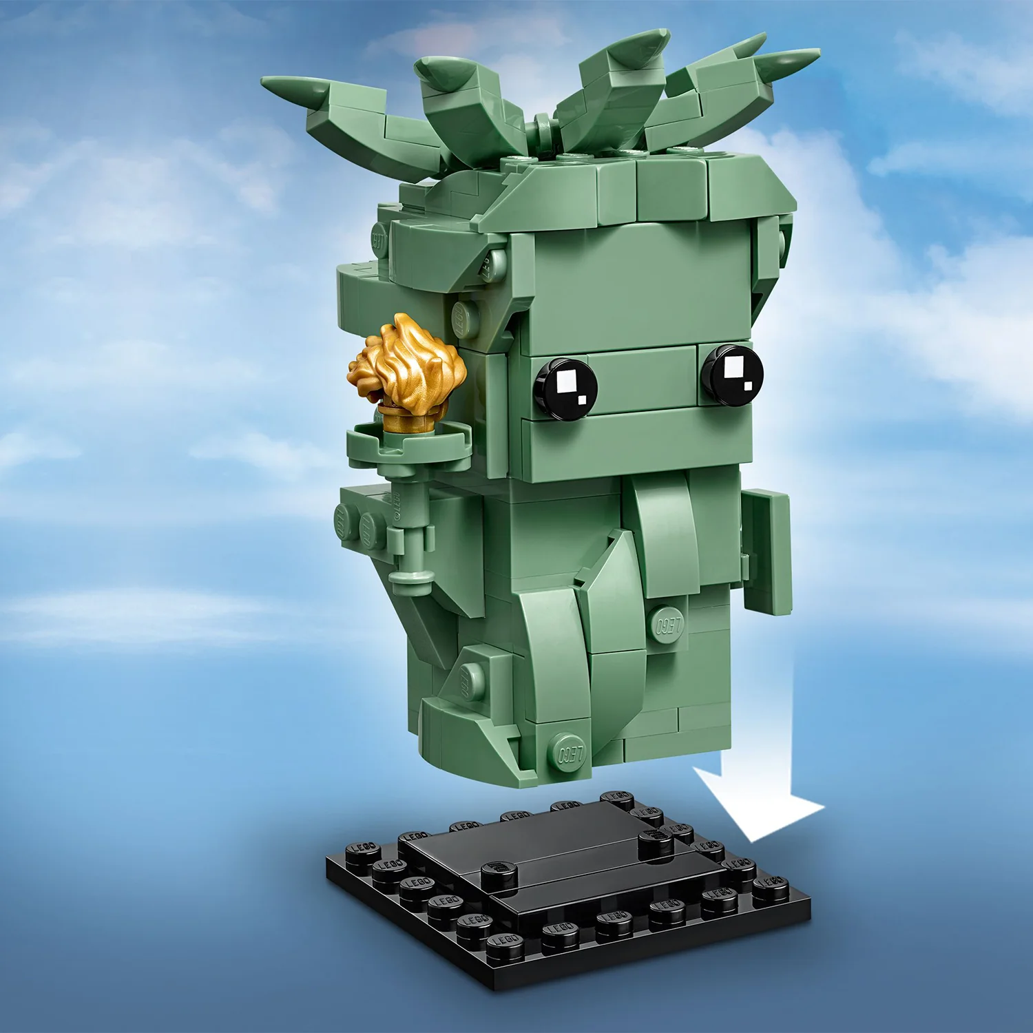 LEGO® Brickheadz™ Lady Liberty - Image 4