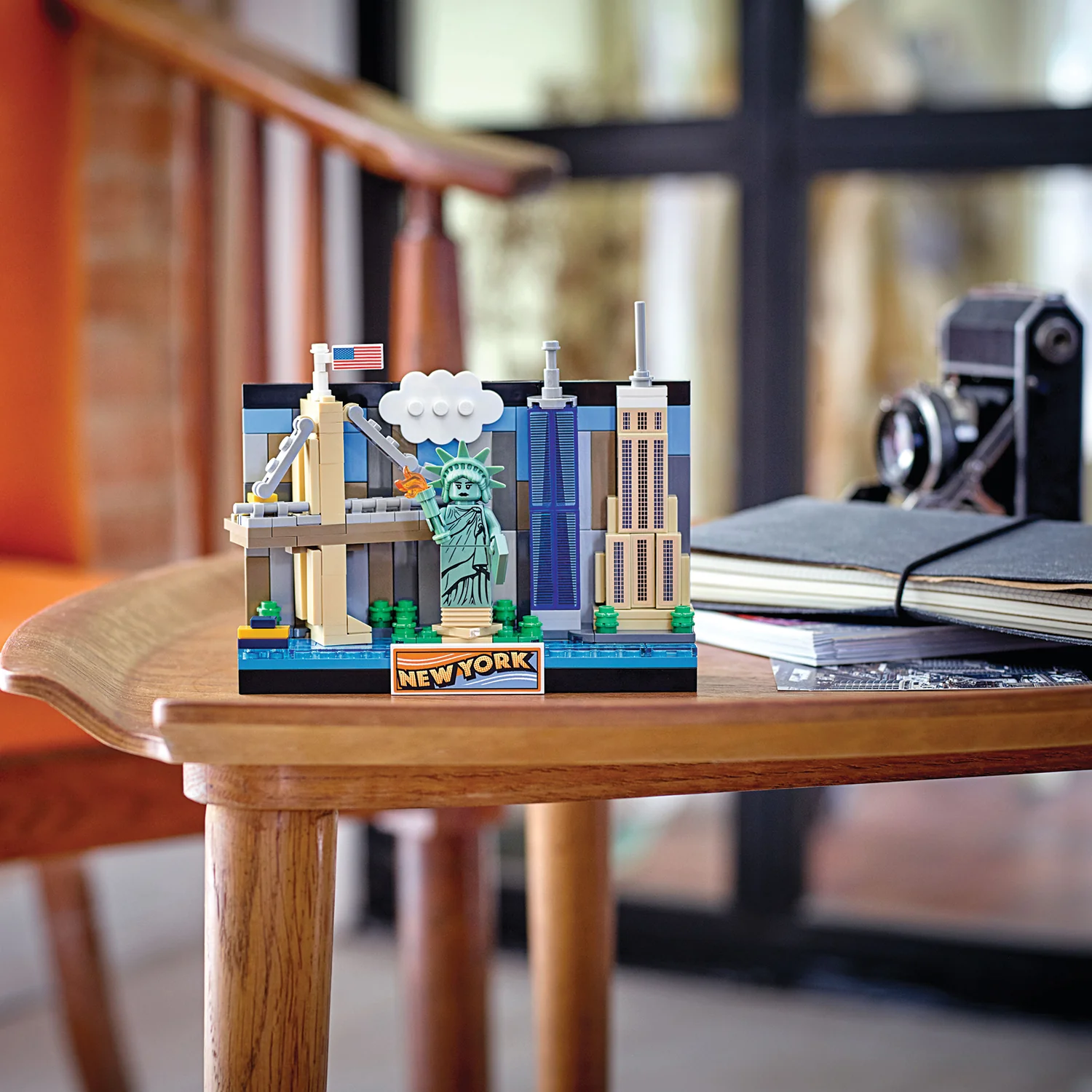 LEGO® Creator New York Postcard - Image 3