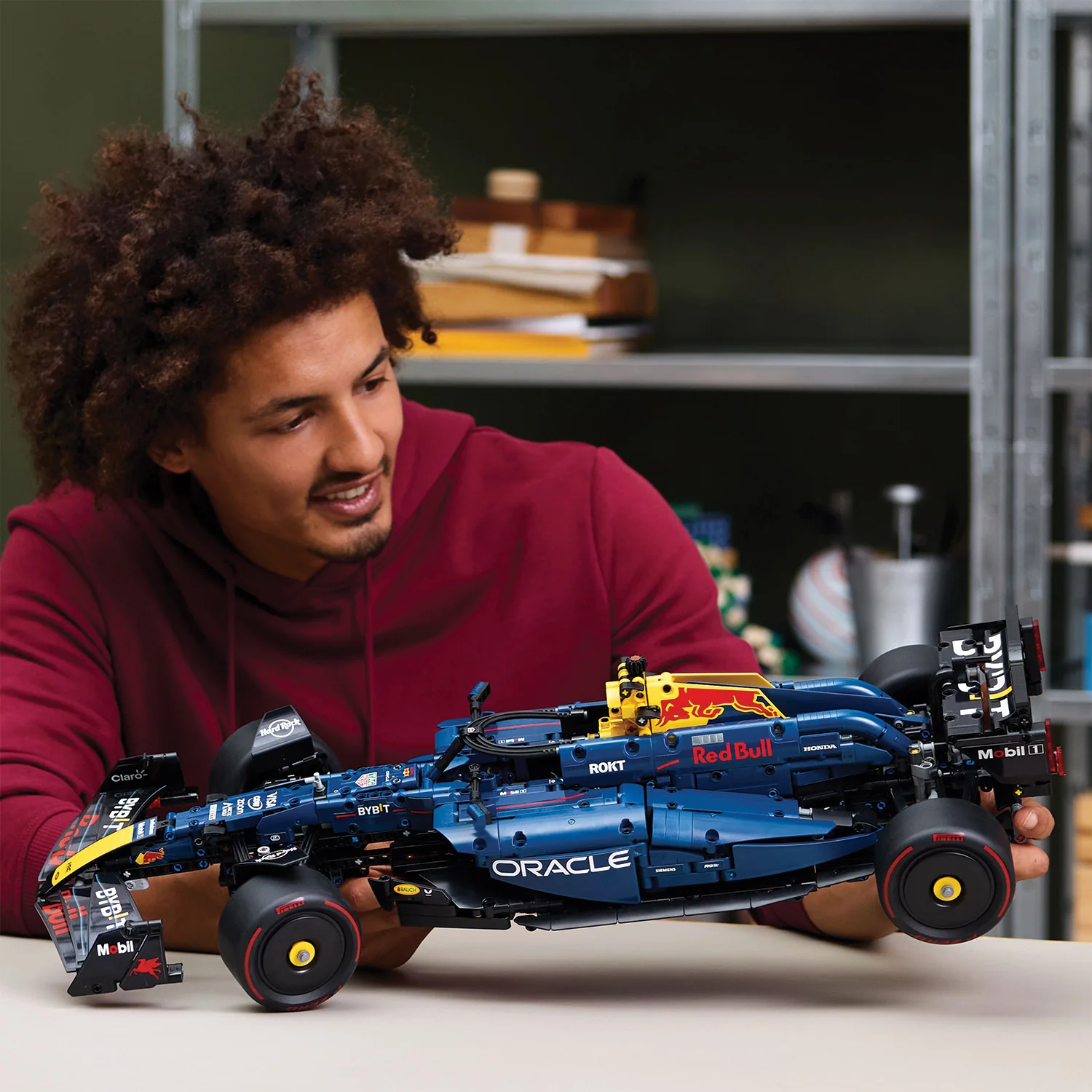 LEGO® Technic™ - Oracle Red Bull Racing RB20 F1 Car - Image 5