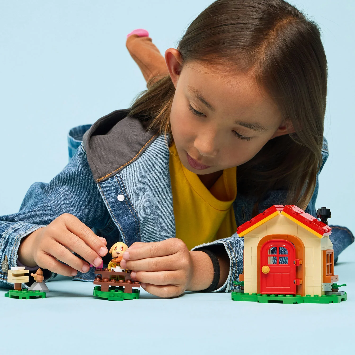 LEGO® Animal Crossing™ Goldie’s Cosy House - Image 3