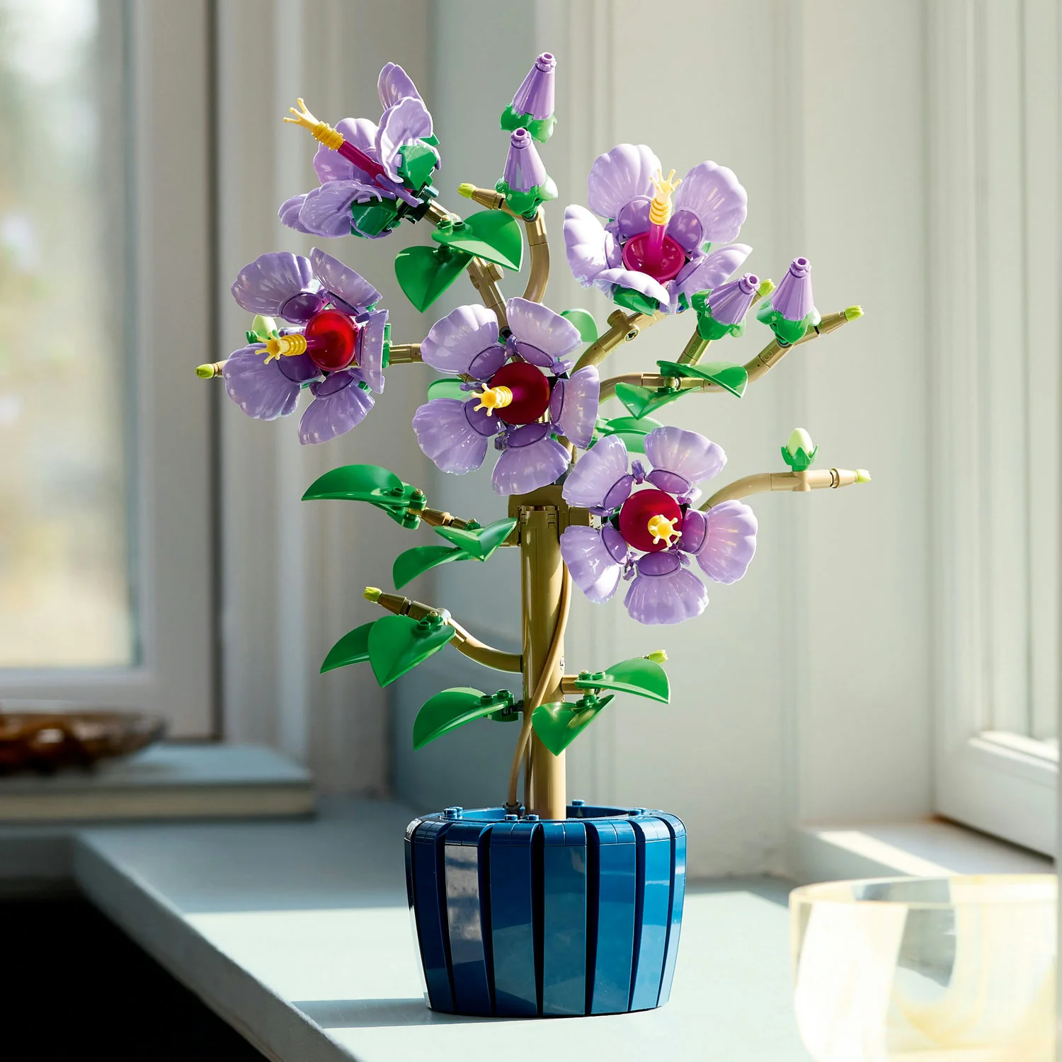 LEGO® Botanicals Hibiscus - Image 5