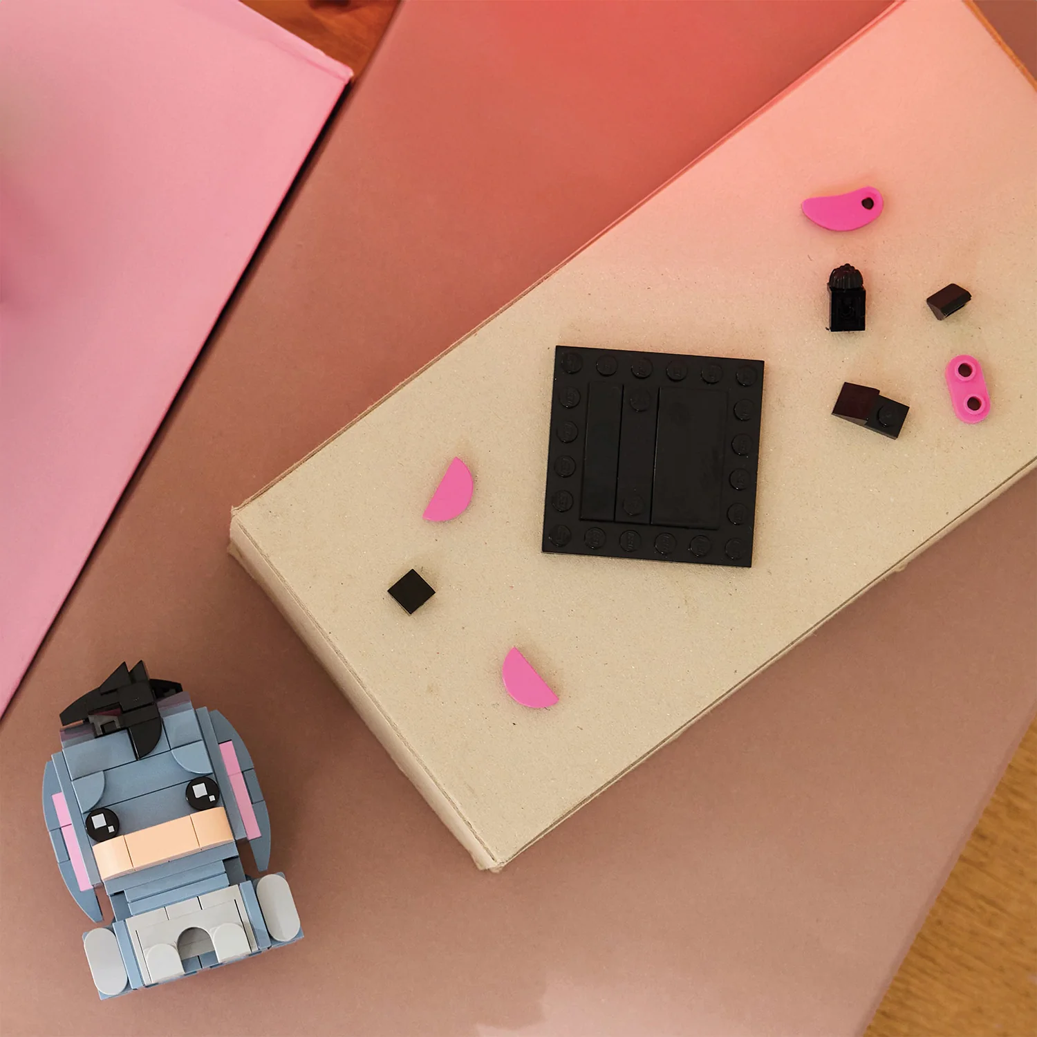 LEGO® BrickHeadz™ Eeyore - Image 6