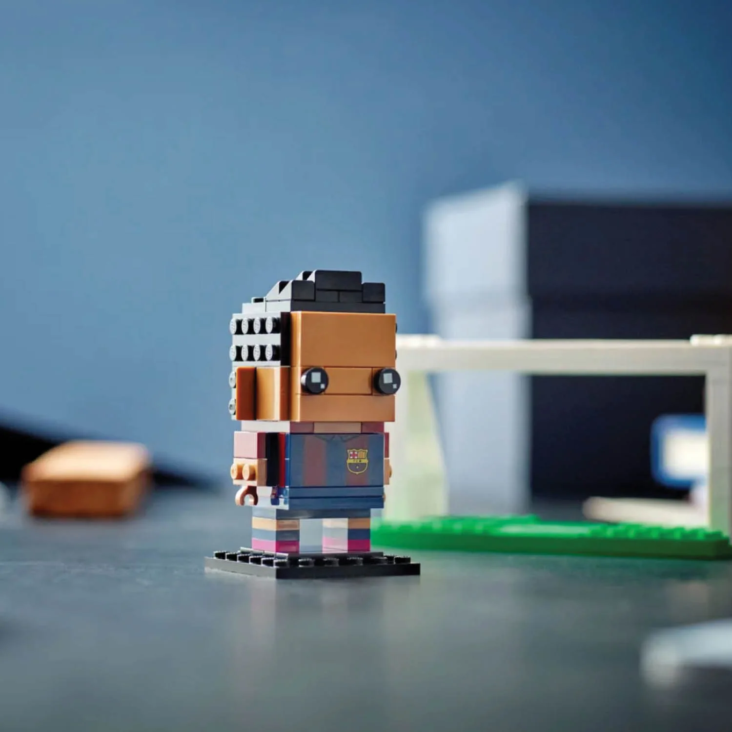 LEGO® BrickHeadz™ FC Barcelona Go Brick Me - Image 5