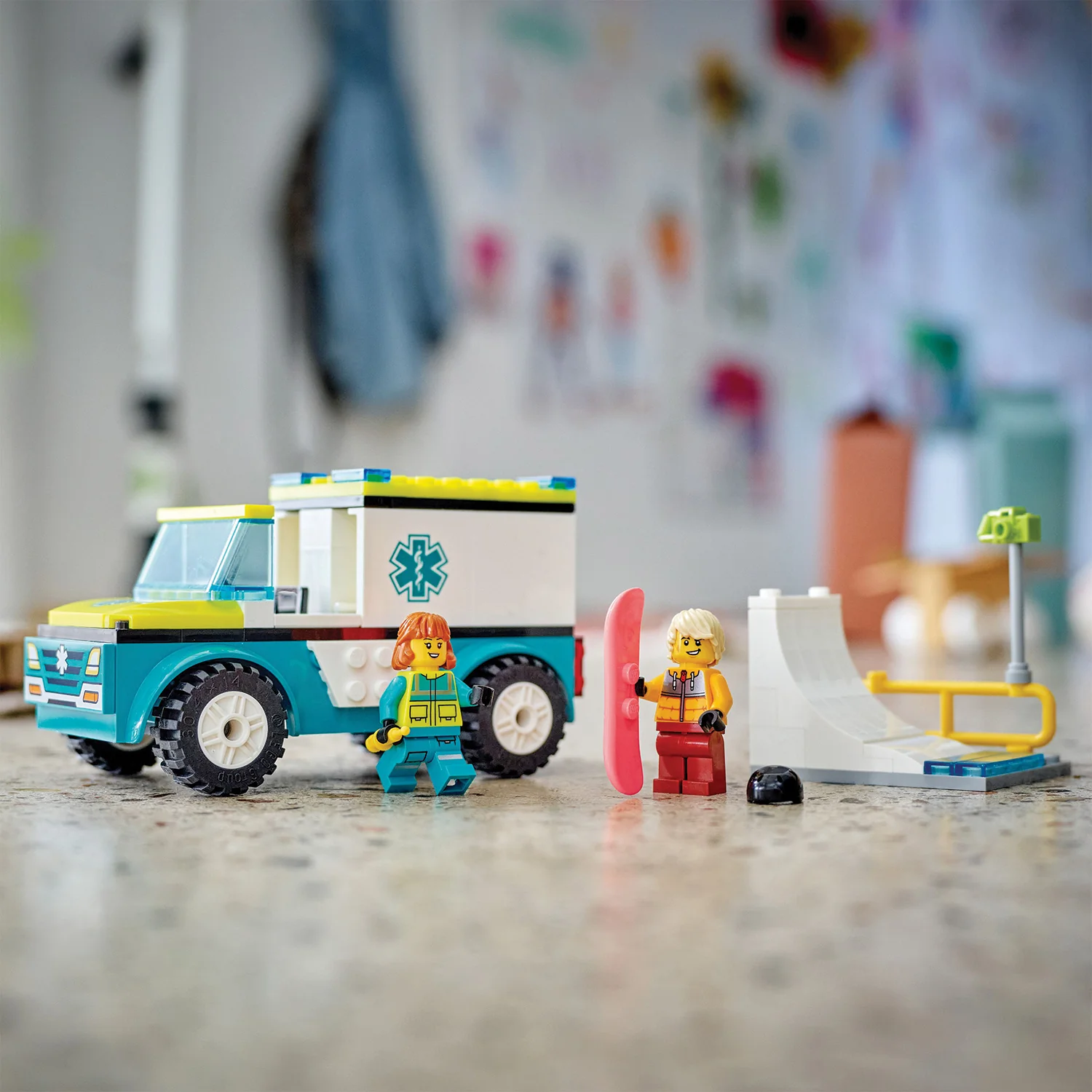 LEGO® City Emergency Ambulance and Snowboarder - Image 5