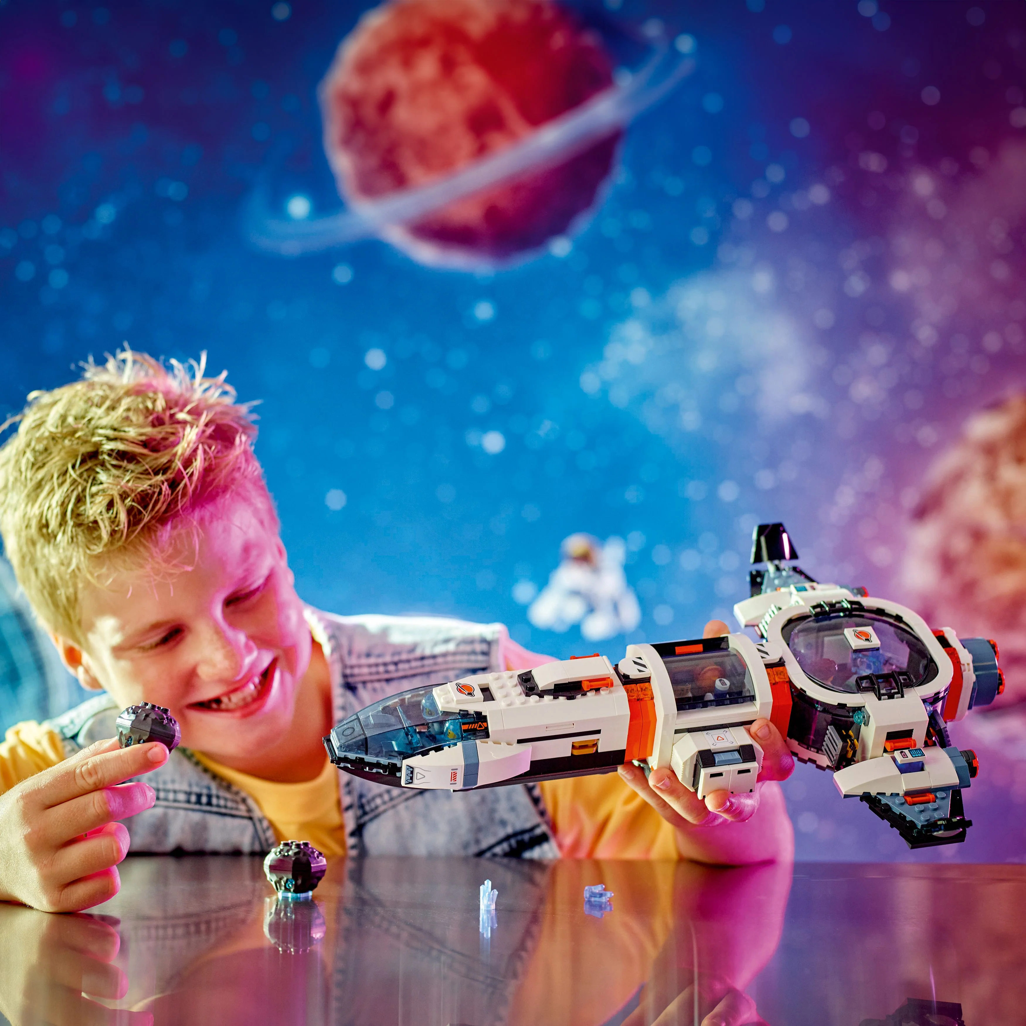 LEGO® City Modular Galactic Spaceship - Image 4