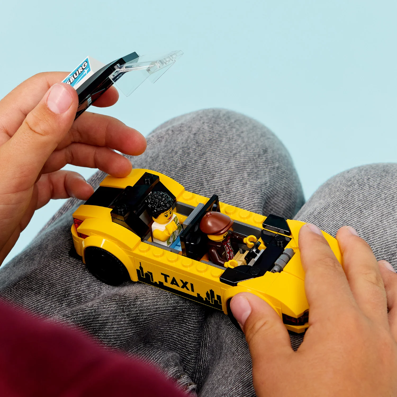 LEGO® City Yellow Taxi - Image 6