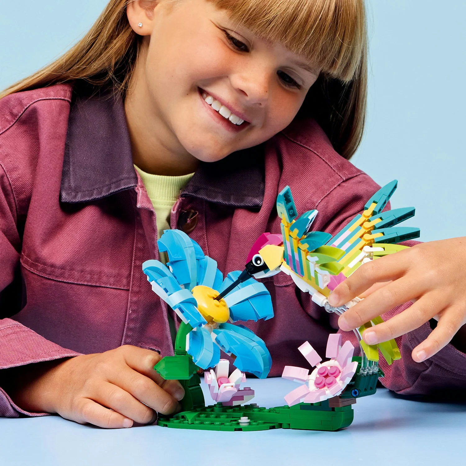 LEGO® Creator 3-in-1 Wild Animals: Colourful Hummingbird - Image 3