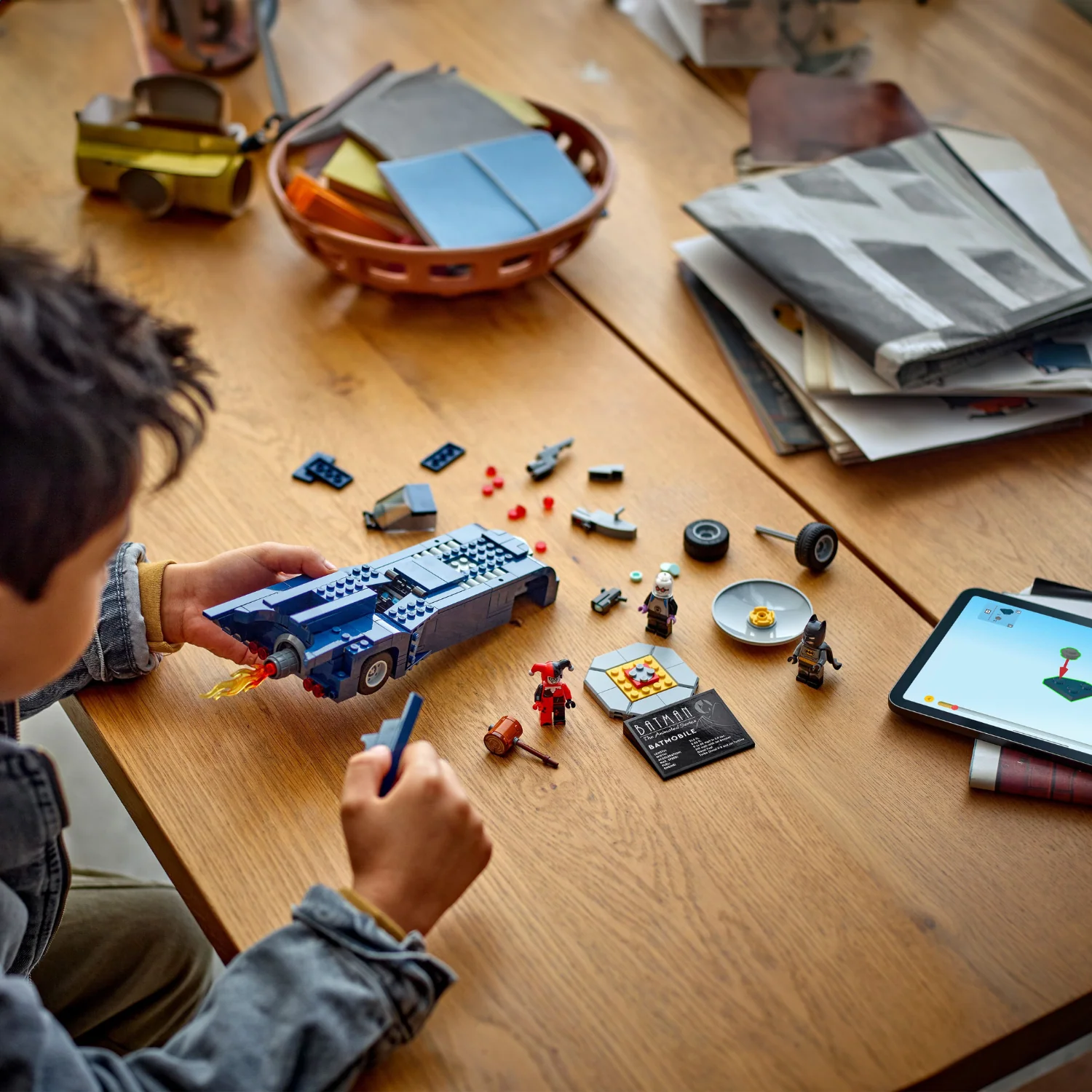 LEGO® DC Batman™: Batman™ with the Batmobile™ vs. Harley Quinn™ and Mr. Freeze™ - Image 3