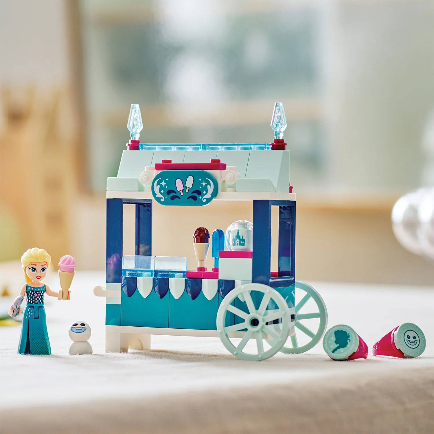 LEGO® Disney™ Elsa's Frozen Treats - Image 5