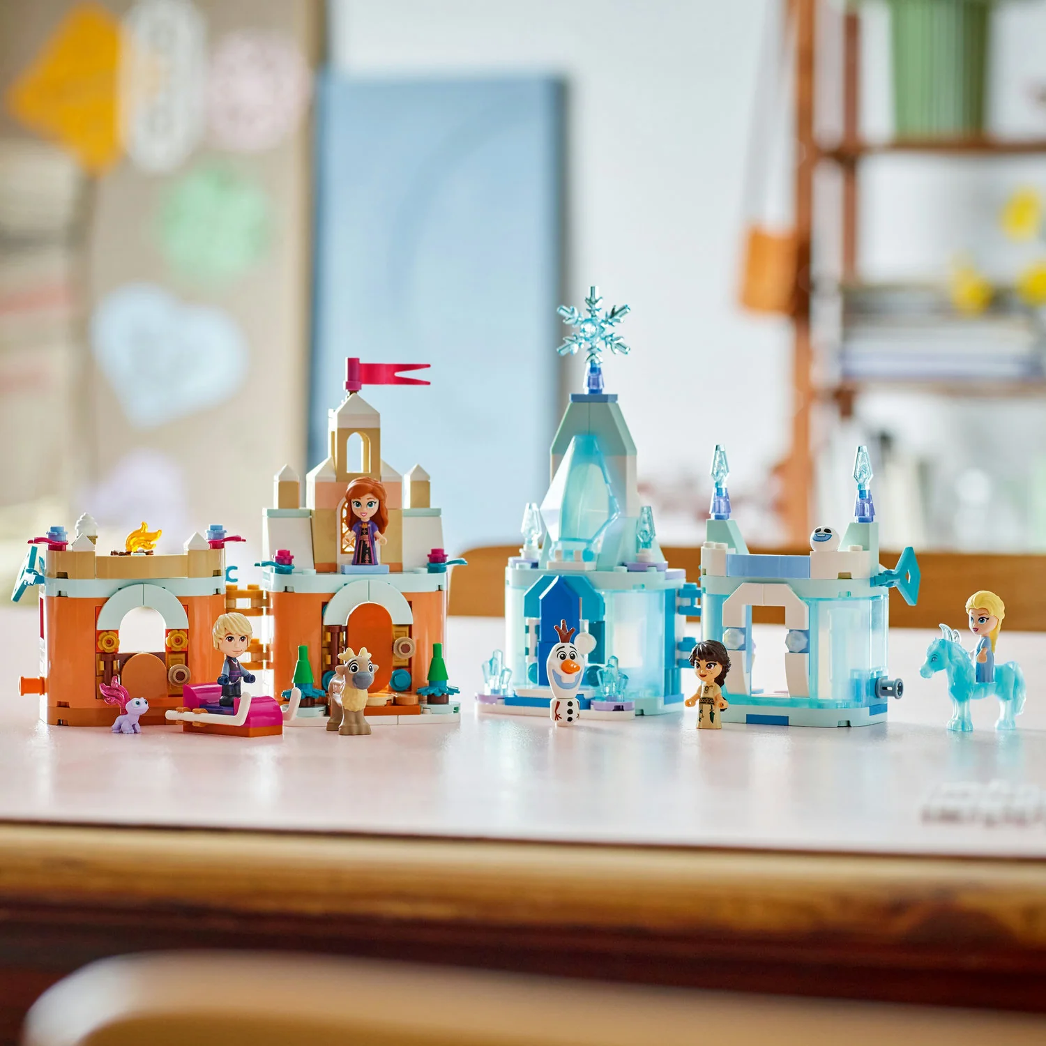LEGO® Disney™ Mini Arendelle Castle & Elsa's Ice Palace - Image 5