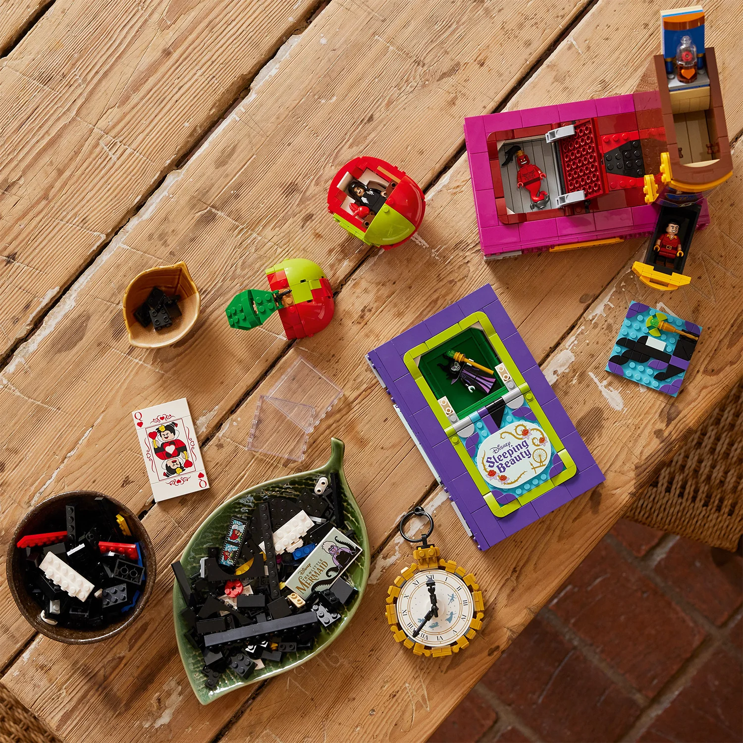 LEGO® Disney™ Villain Icons - Image 4