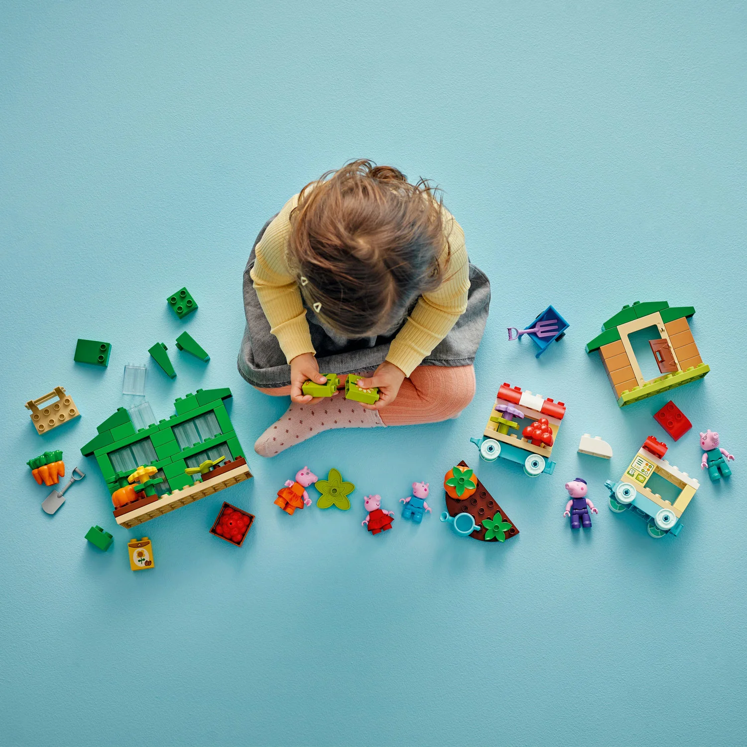 LEGO® DUPLO™ Grandpa Pig's Garden and Greenhouse - Image 4
