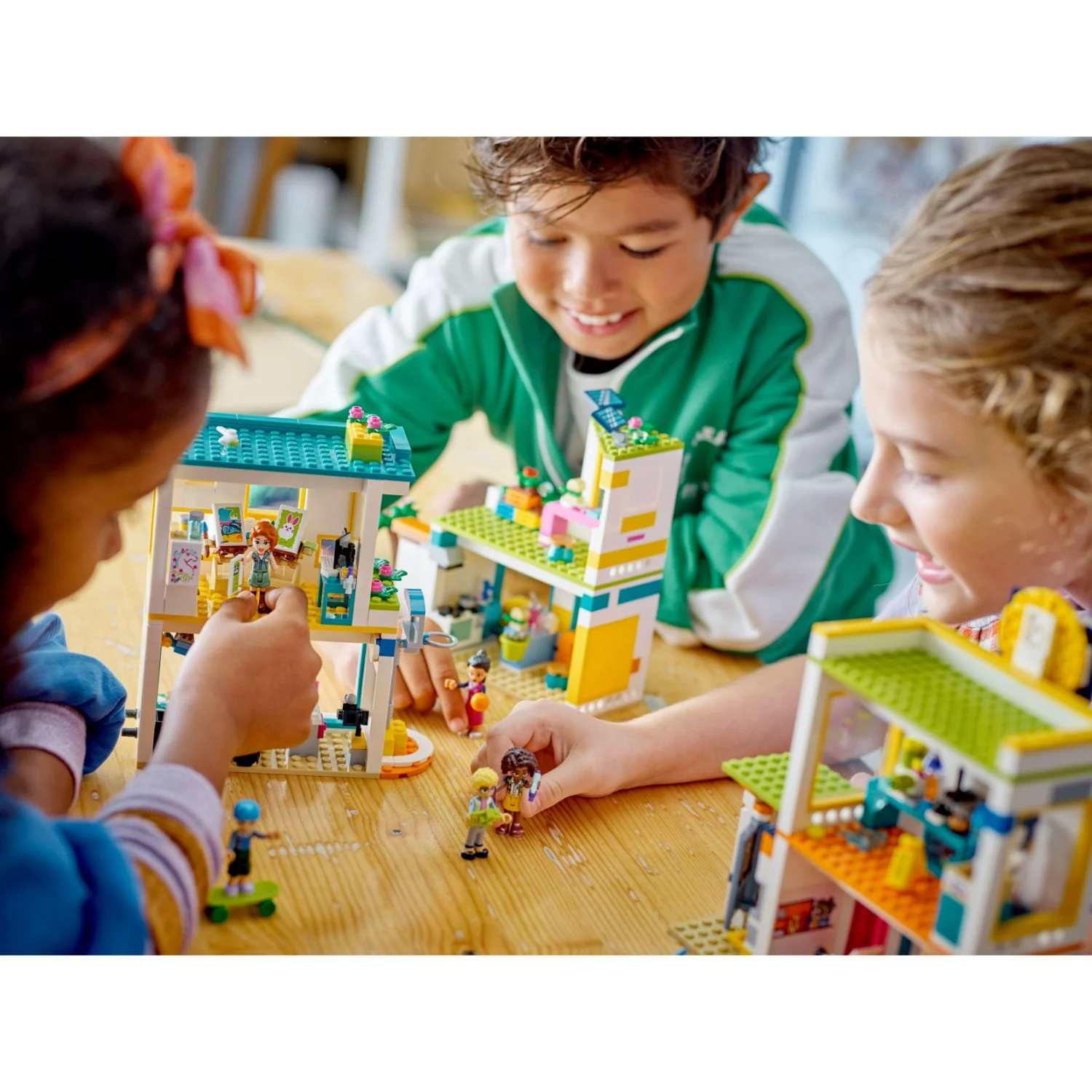LEGO® Friends™ Heartlake International School - Image 5
