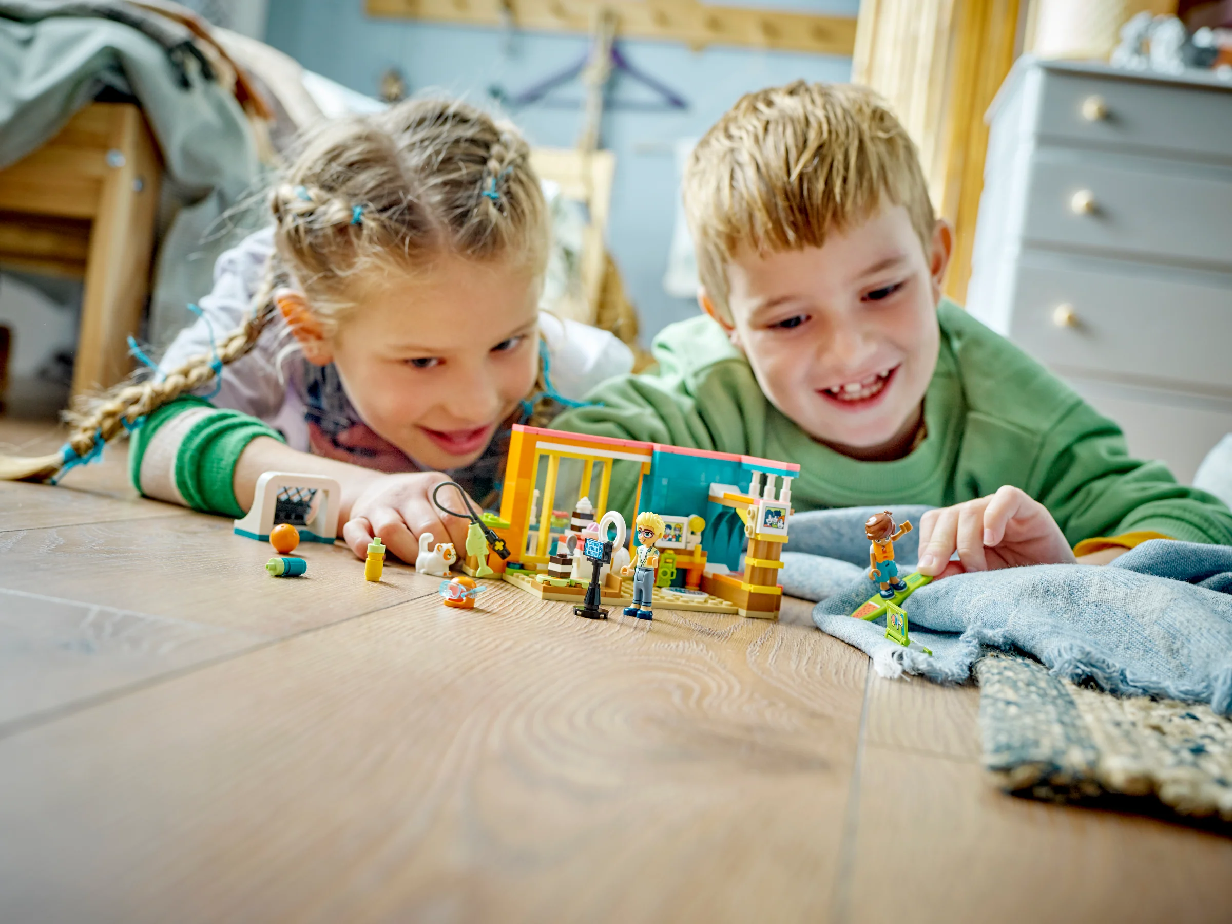 LEGO® Friends™ Leo's Room - Image 5