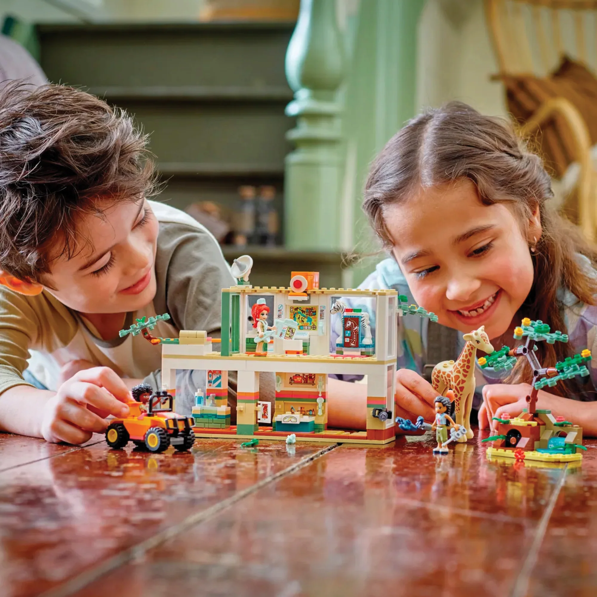 LEGO® Friends™ Mia's Wildlife Rescue - Image 3