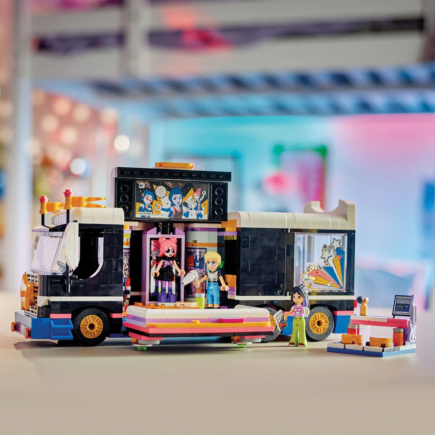 LEGO® Friends™ Pop Star Music Tour Bus - Image 4