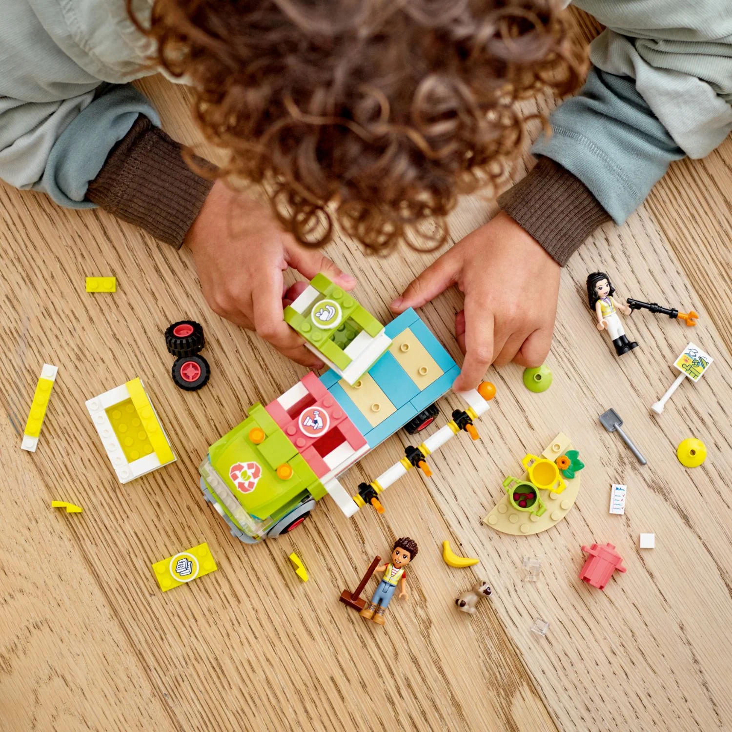 LEGO® Friends™ Recycling Truck - Image 5