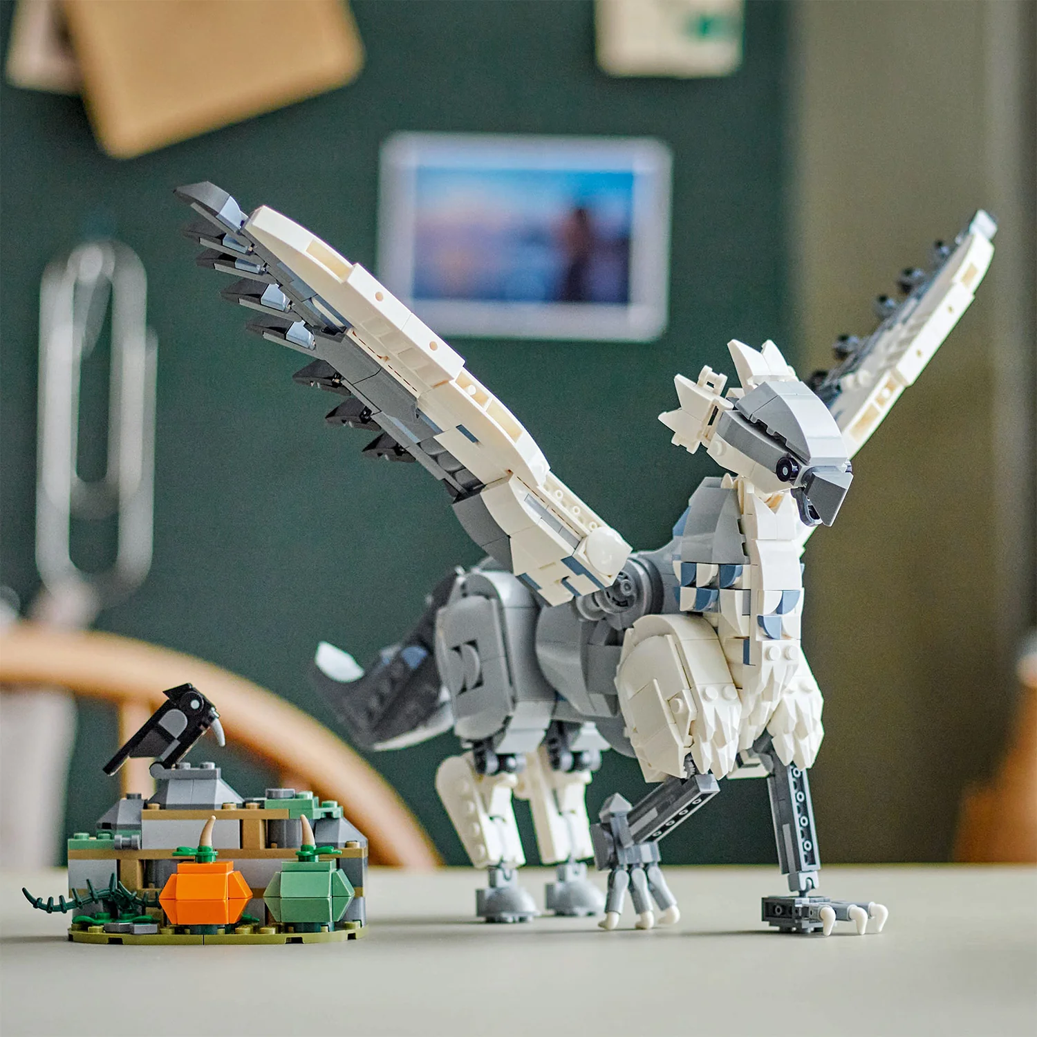 LEGO® Harry Potter™ Buckbeak™ - Image 5