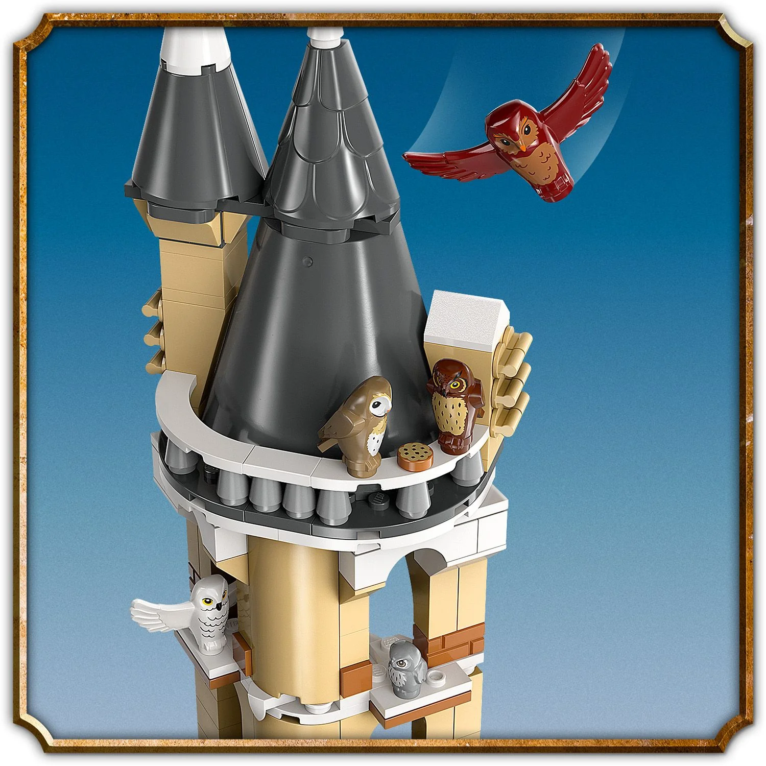 LEGO® Harry Potter™ Hogwarts™ Castle Owlery - Image 7