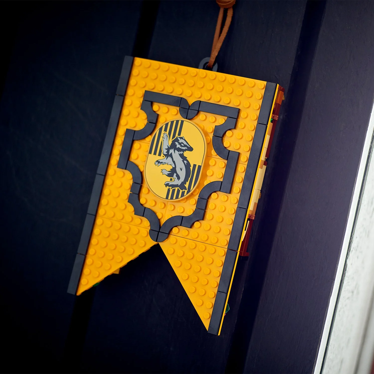 LEGO® Harry Potter™ Hufflepuff™ House banner - Image 6
