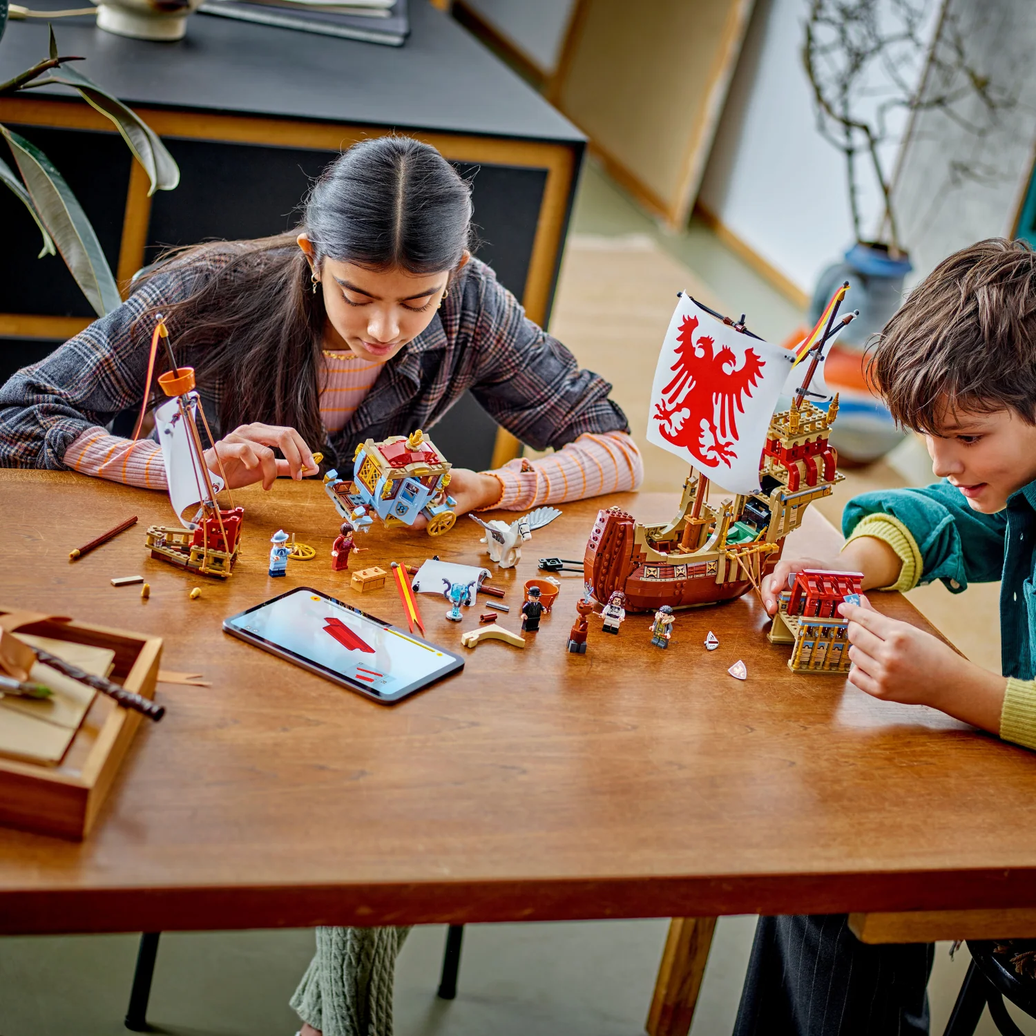 LEGO® Harry Potter⢠Triwizard Tournament: The Arrival - Image 3
