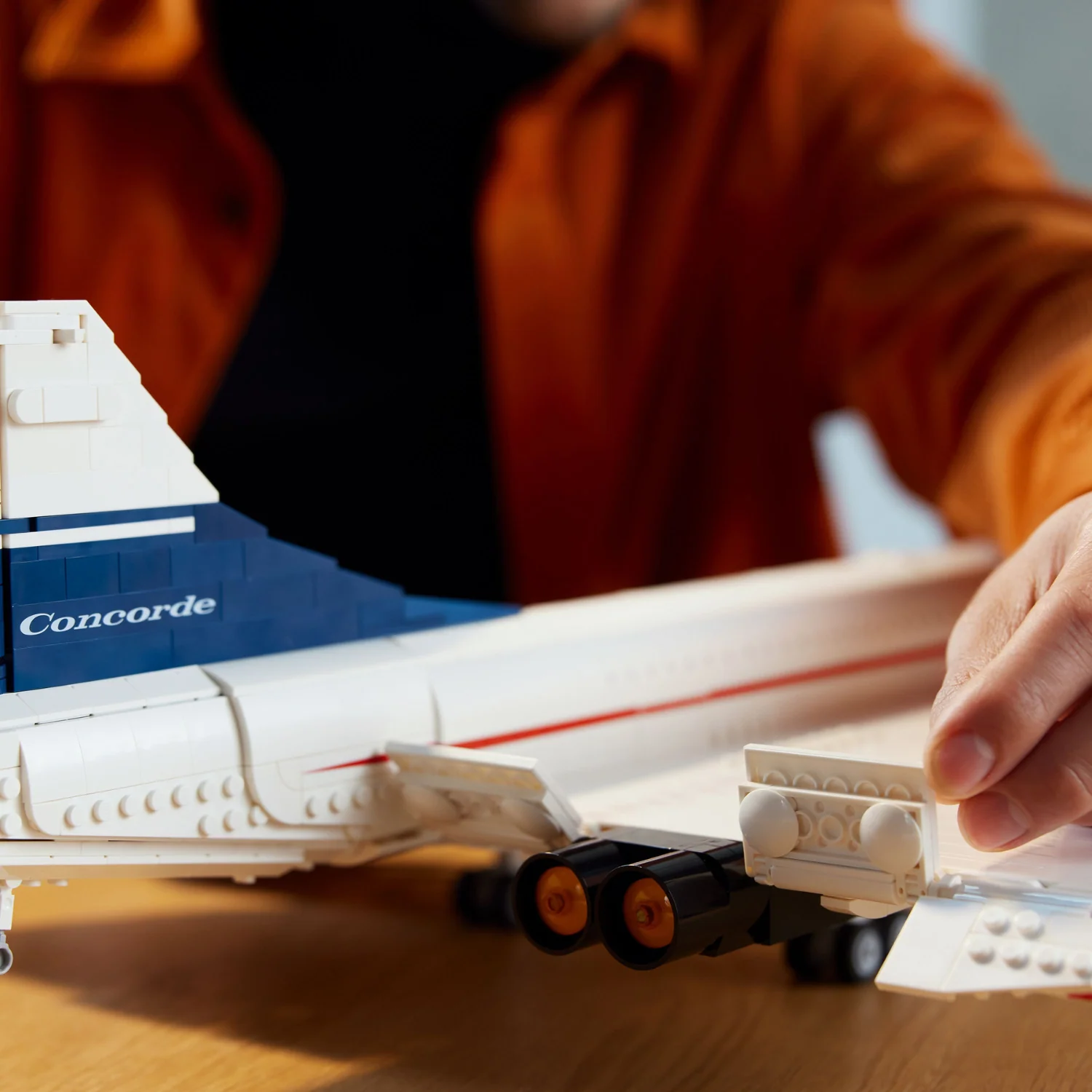 LEGO® ICONS™ Concorde - Image 12
