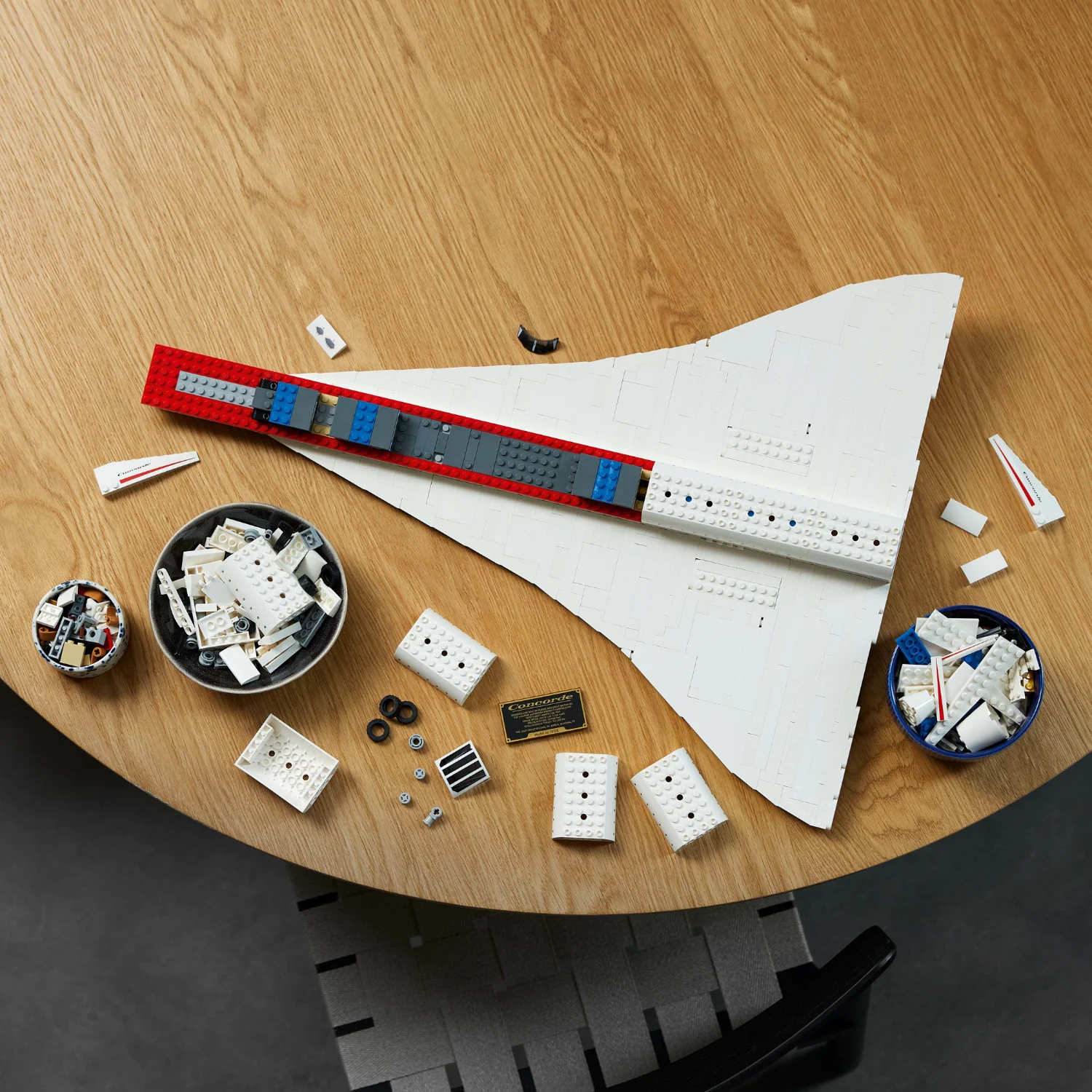LEGO® ICONS™ Concorde - Image 3