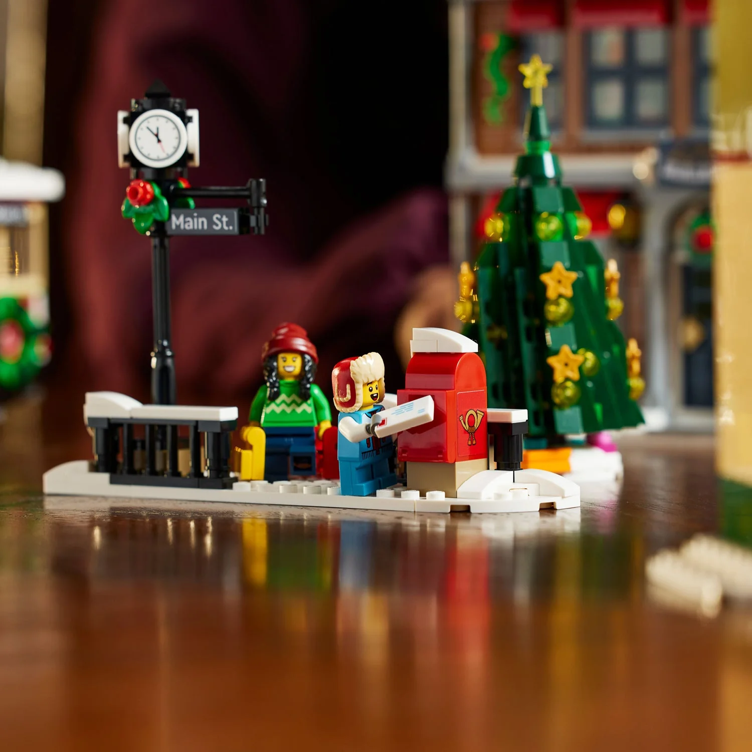 LEGO® ICONS™ Holiday Main Street - Image 12