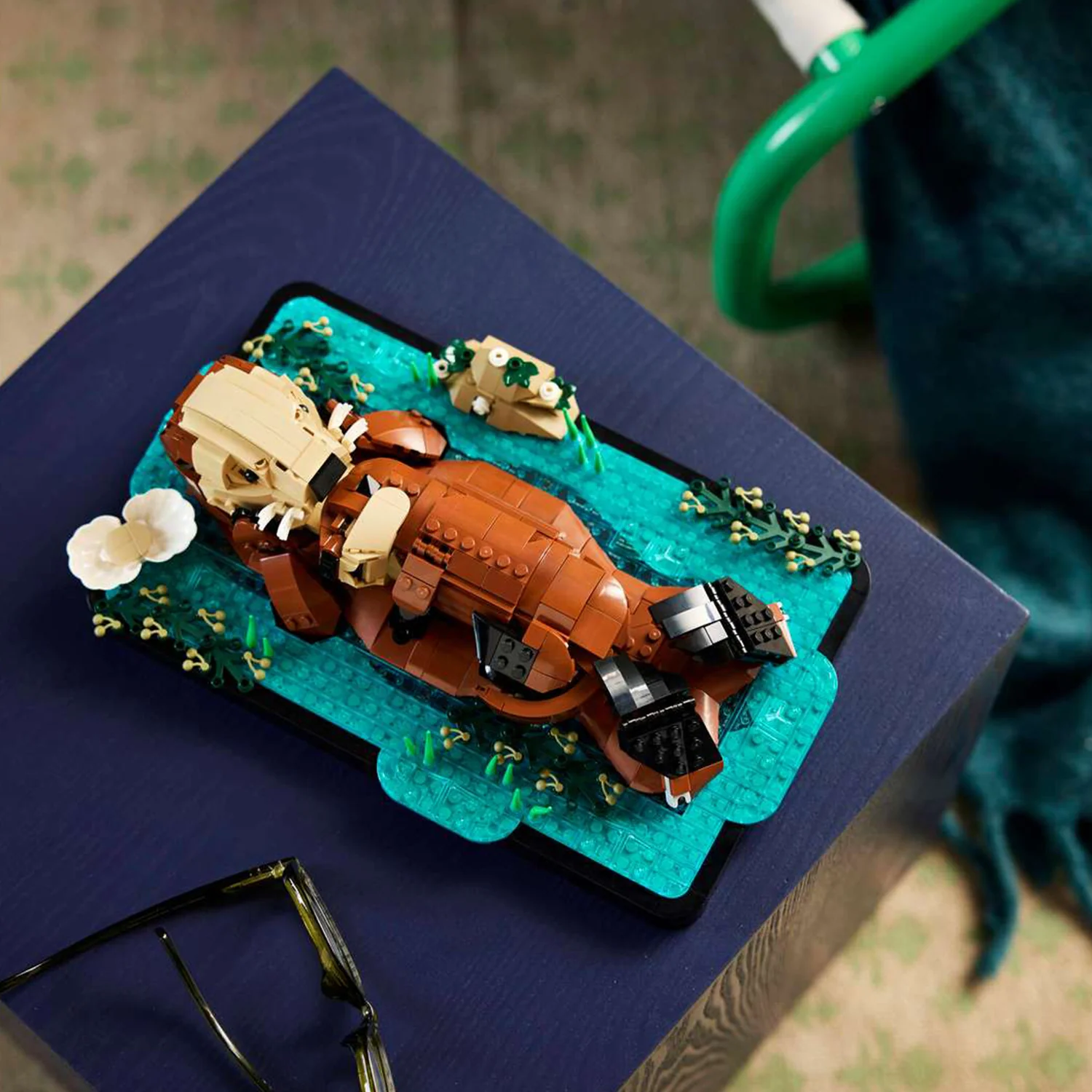 LEGO® Ideas Floating Sea Otters - Image 4