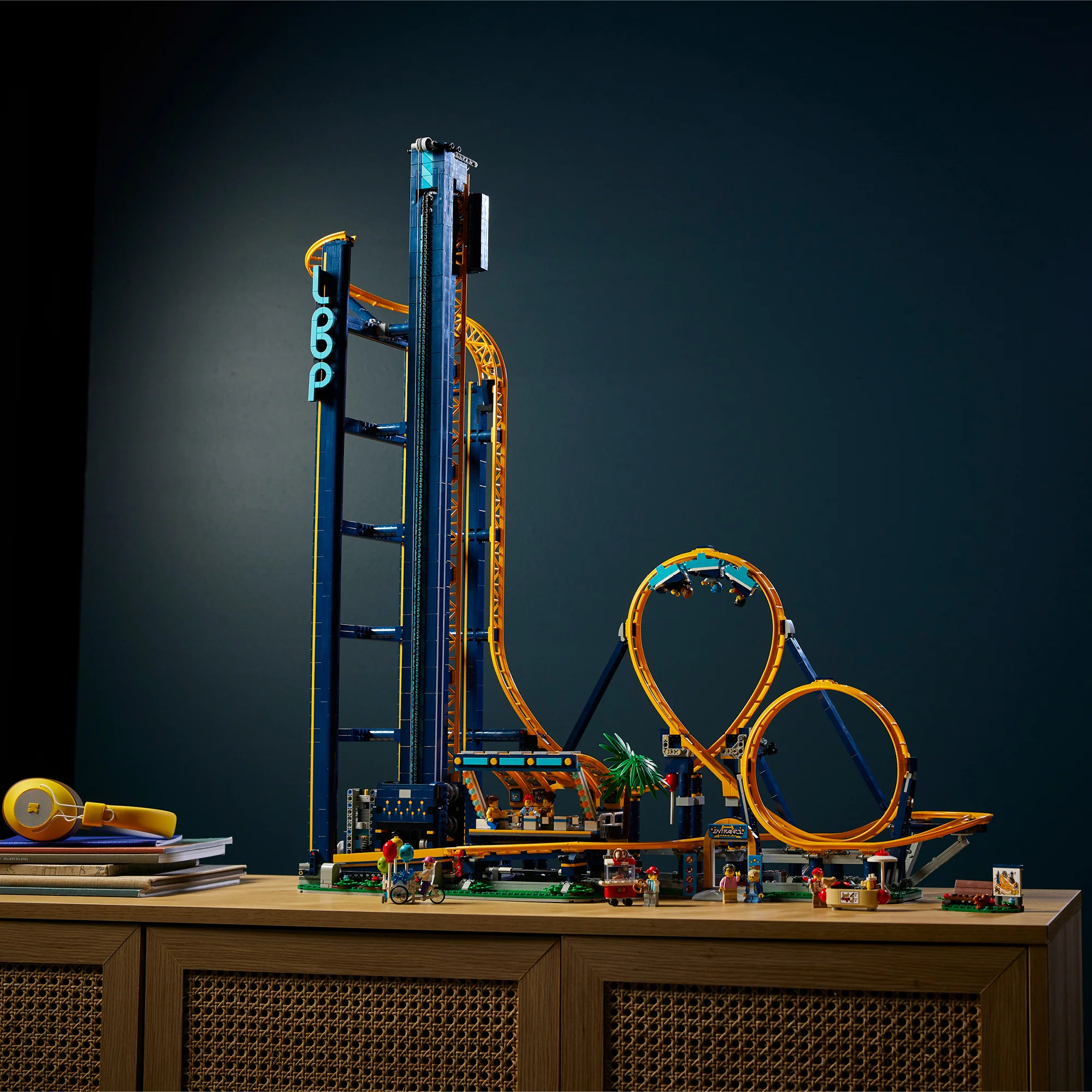 LEGO® ICONS™ Loop Coaster - Image 18
