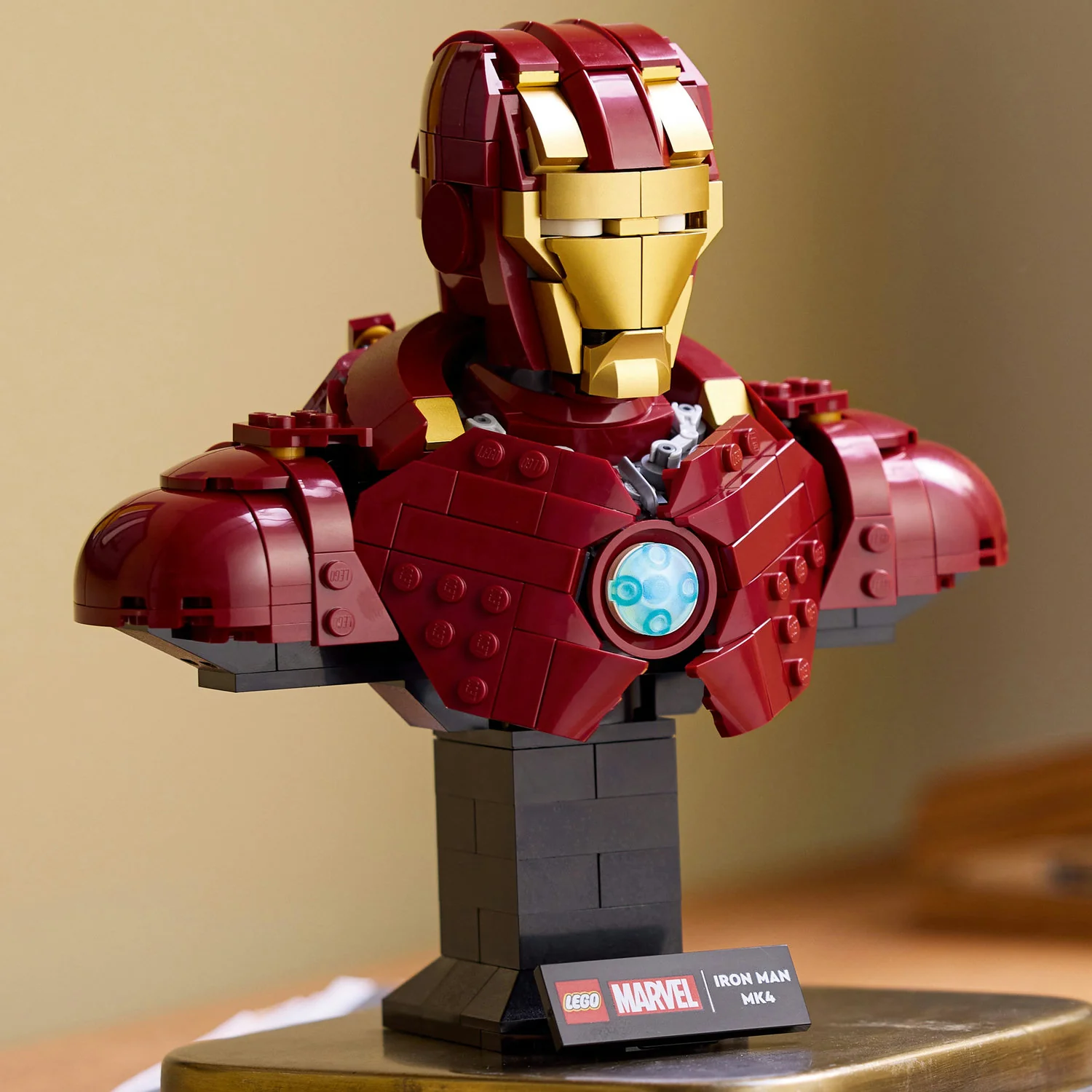 LEGO® Marvel Iron Man MK4 Bust - Image 5