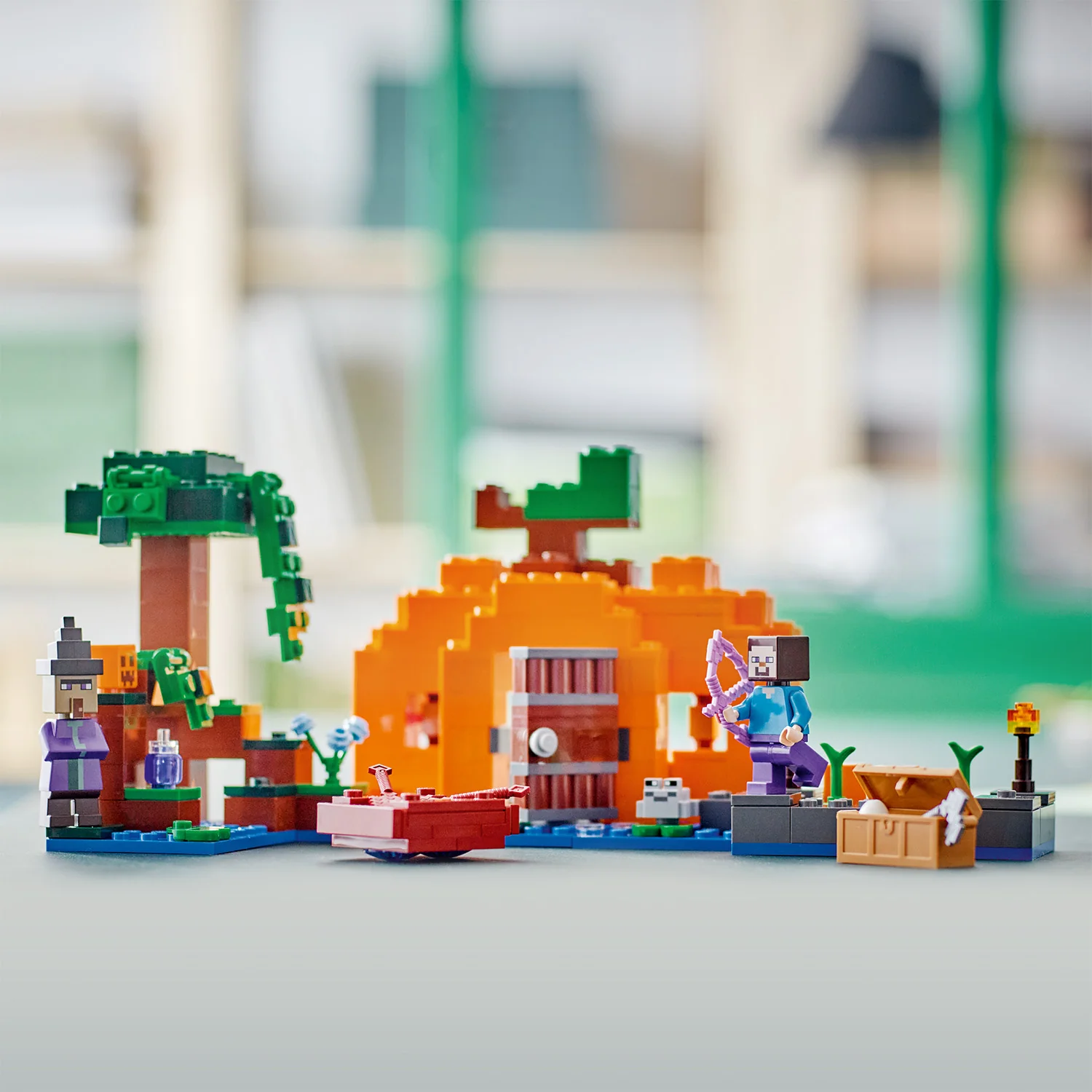 LEGO® Minecraft® The Pumpkin Farm - Image 5