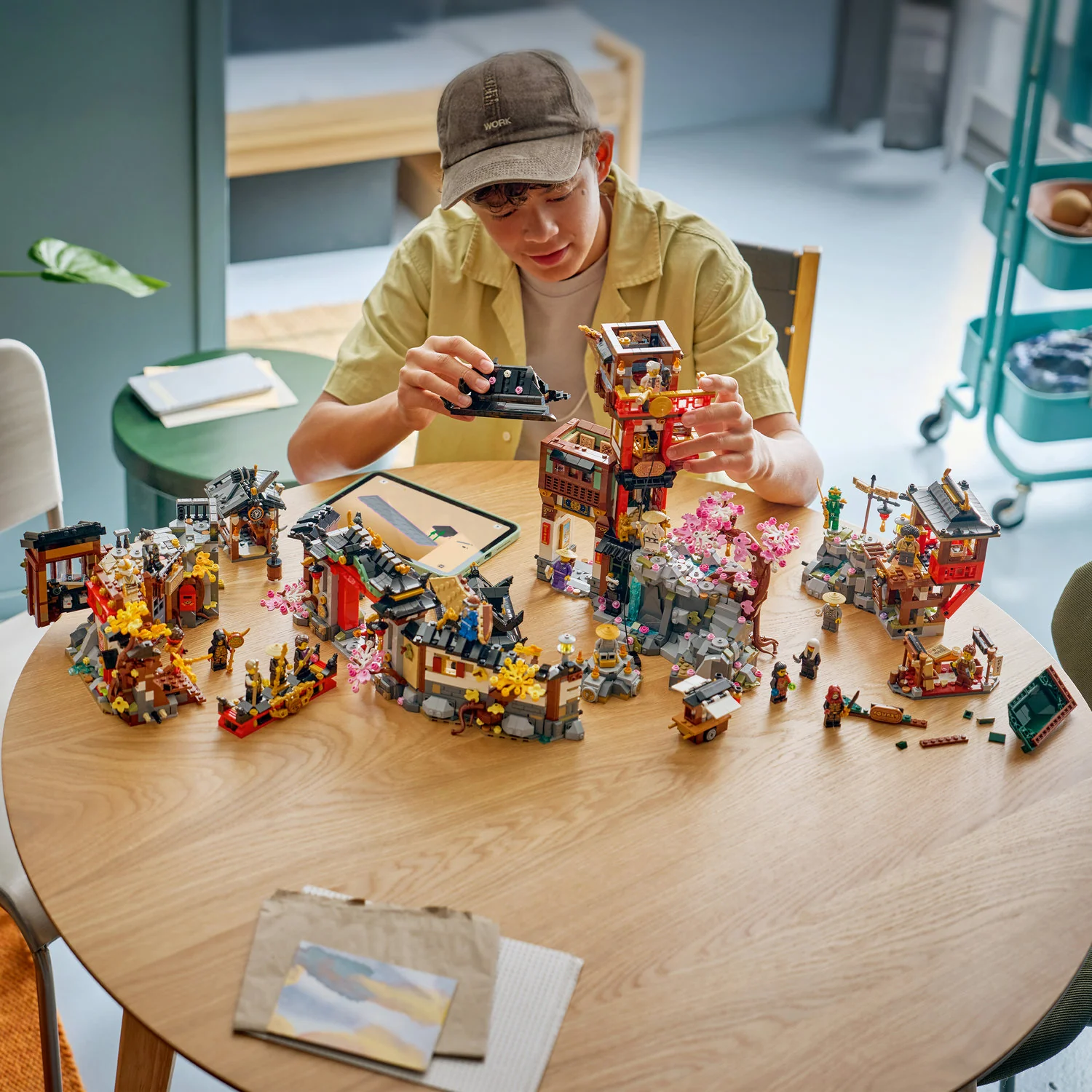 LEGO® NINJAGO® The Old Town 15th Anniversary - Image 4