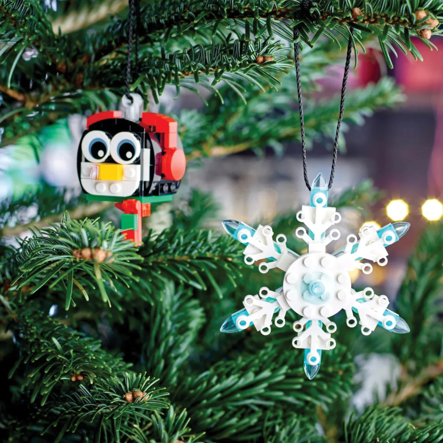 LEGO® Penguin & Snowflake - Image 3