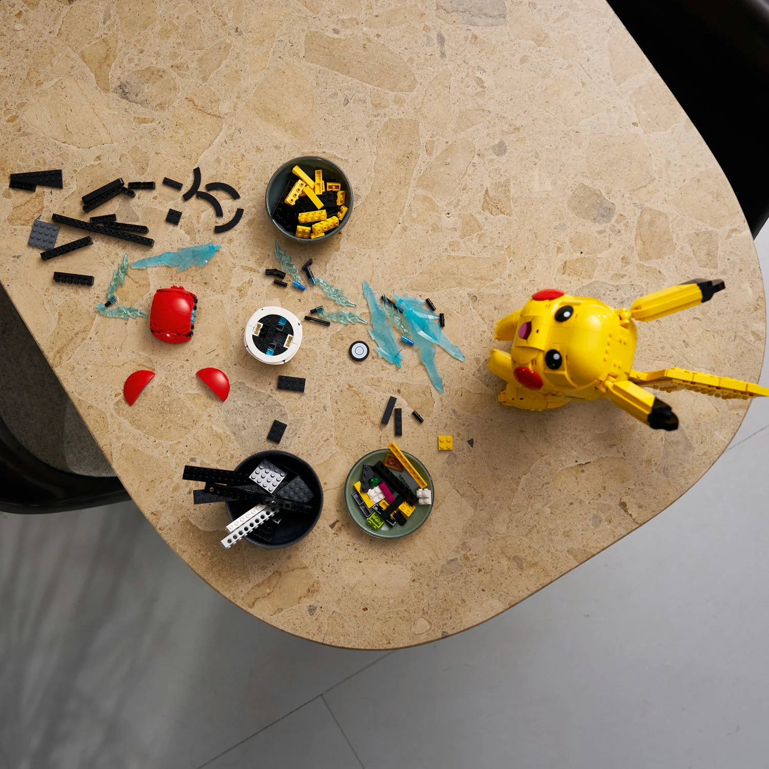LEGO® Pokémon™ Pikachu and Poké Ball - Image 4