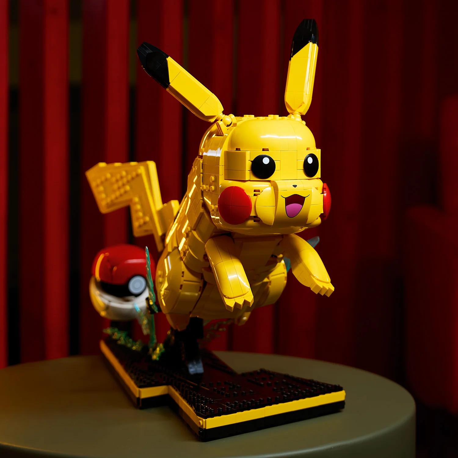 LEGO® Pokémon™ Pikachu and Poké Ball - Image 7