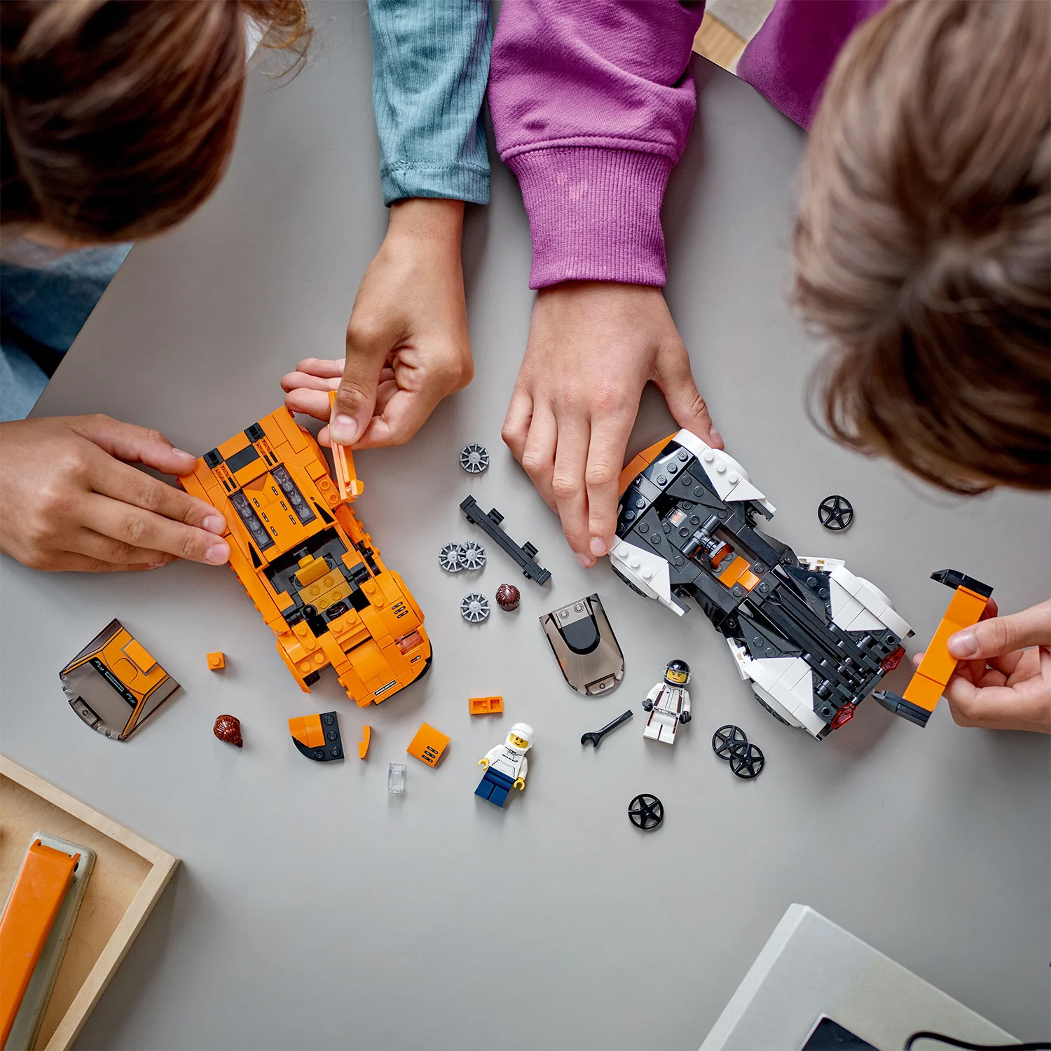 LEGO® Speed Champions McLaren Solus GT and F1 LM - Image 3