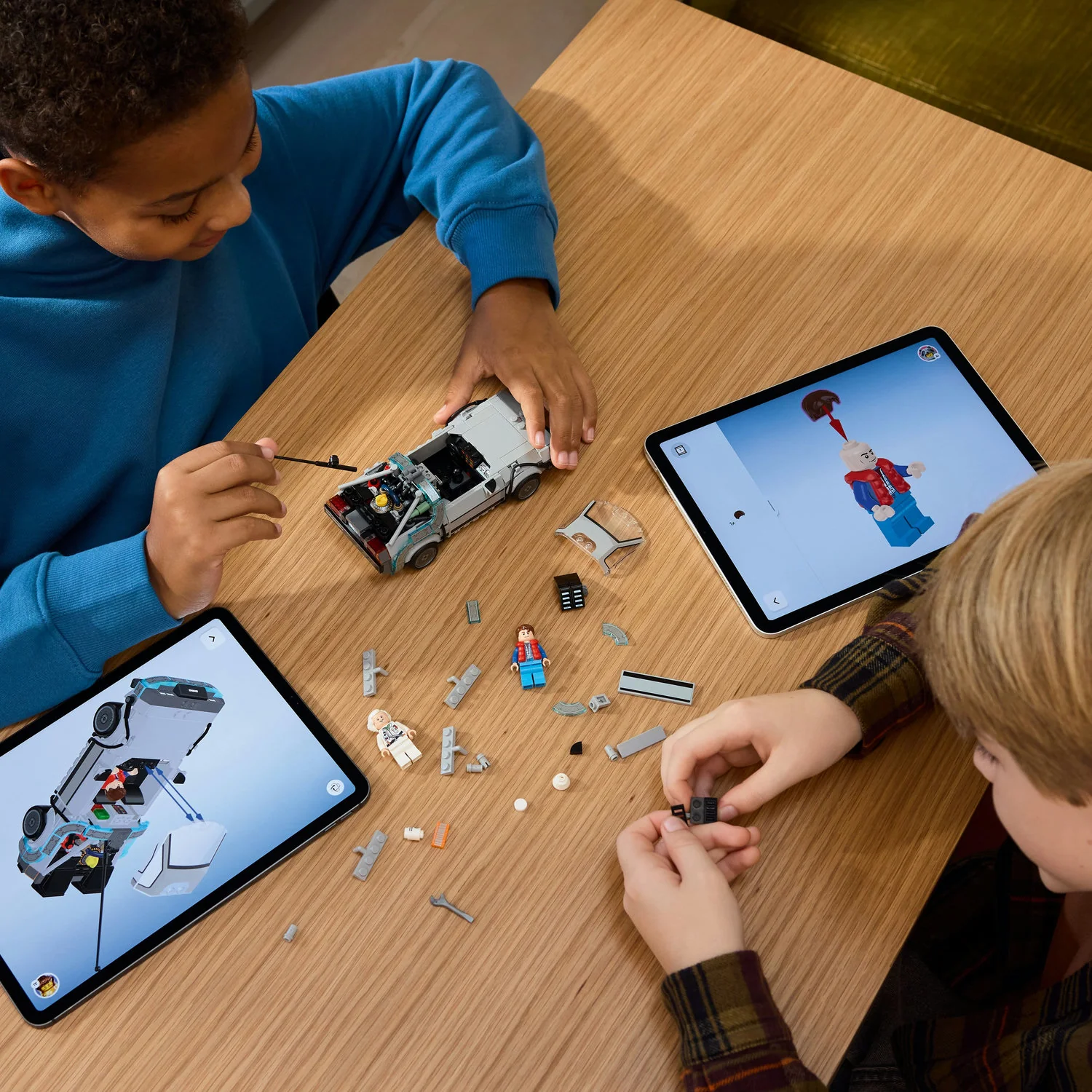 LEGO® Speed Champions Time Machine from Back to the Future - Image 5